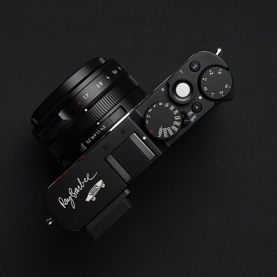Leica x Vans x Ray Barbee D-Lux 7 Checkerboard (Korean Ver.) 착용 스타일 - 2