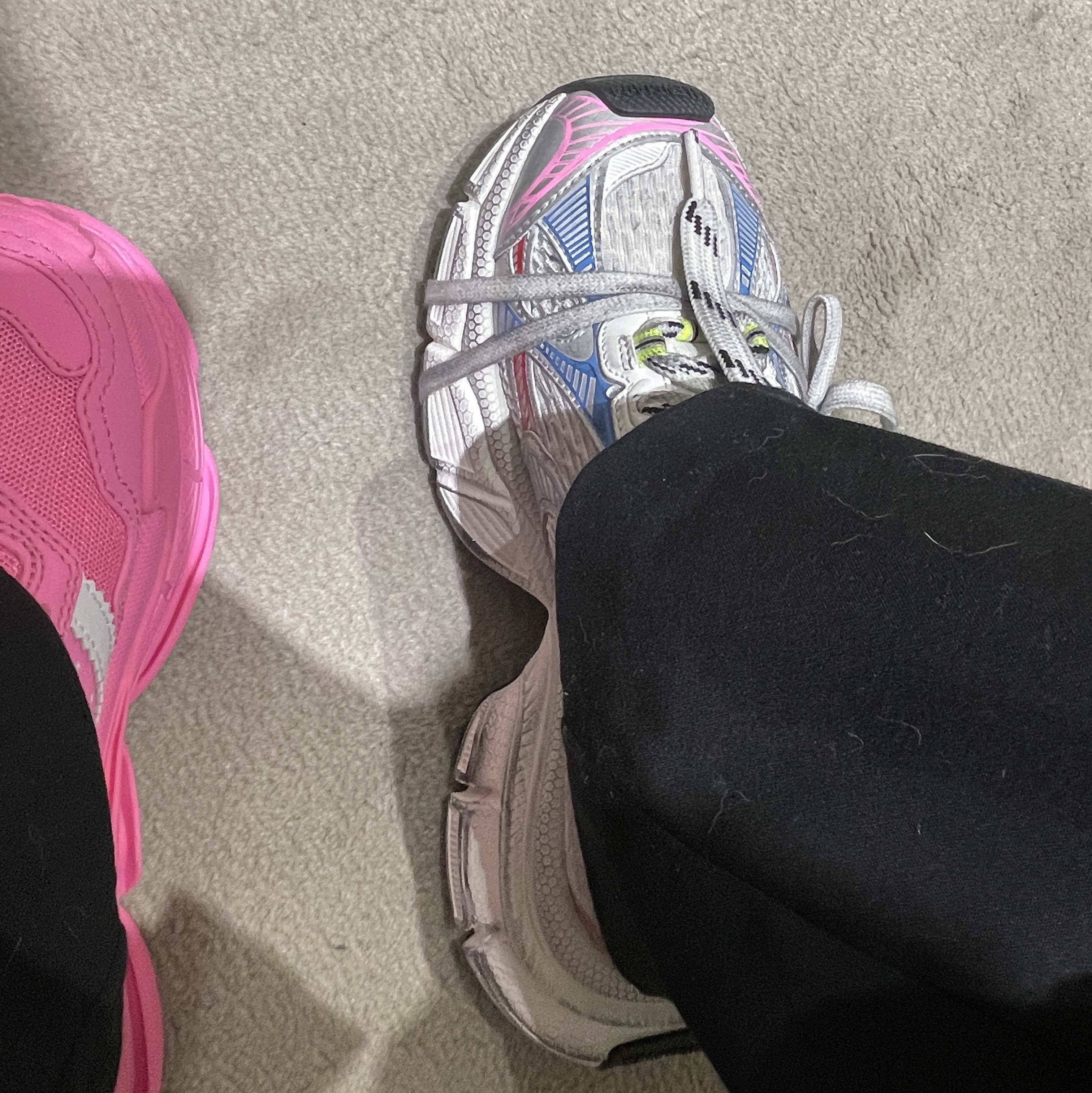 Balenciaga x Adidas Triple S Sneakers White Black, Balenciaga 3XL Sneakers Light Beige 착용 스타일 - 3
