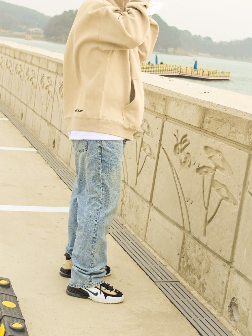 Nike x Billie Eilish NRG Fleece Hoodie Mushroom - US/EU, Nike Air Max Penny Rattan 착용 스타일