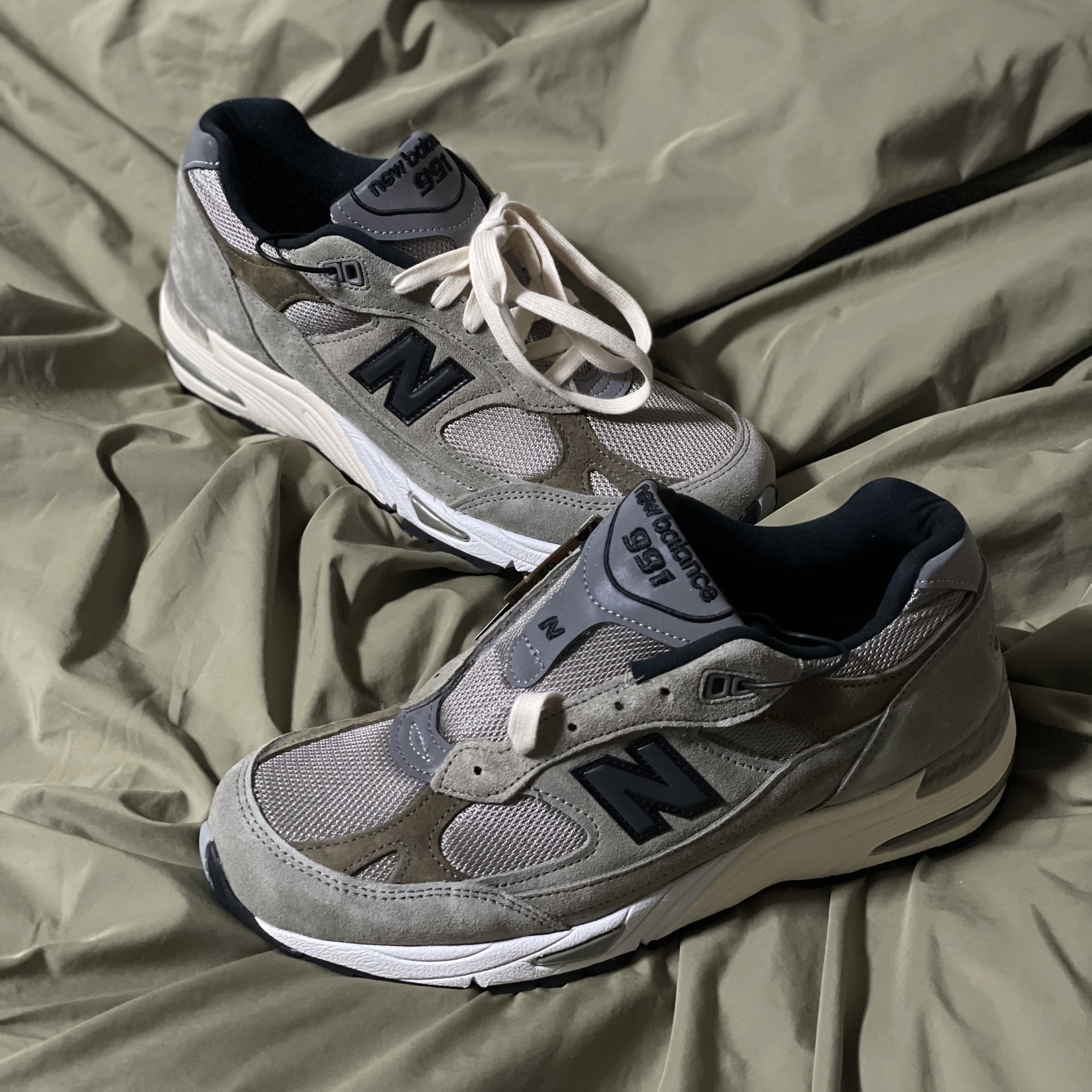 New Balance x JJJJound 991 Made in UK Grey 착용 스타일 - 1