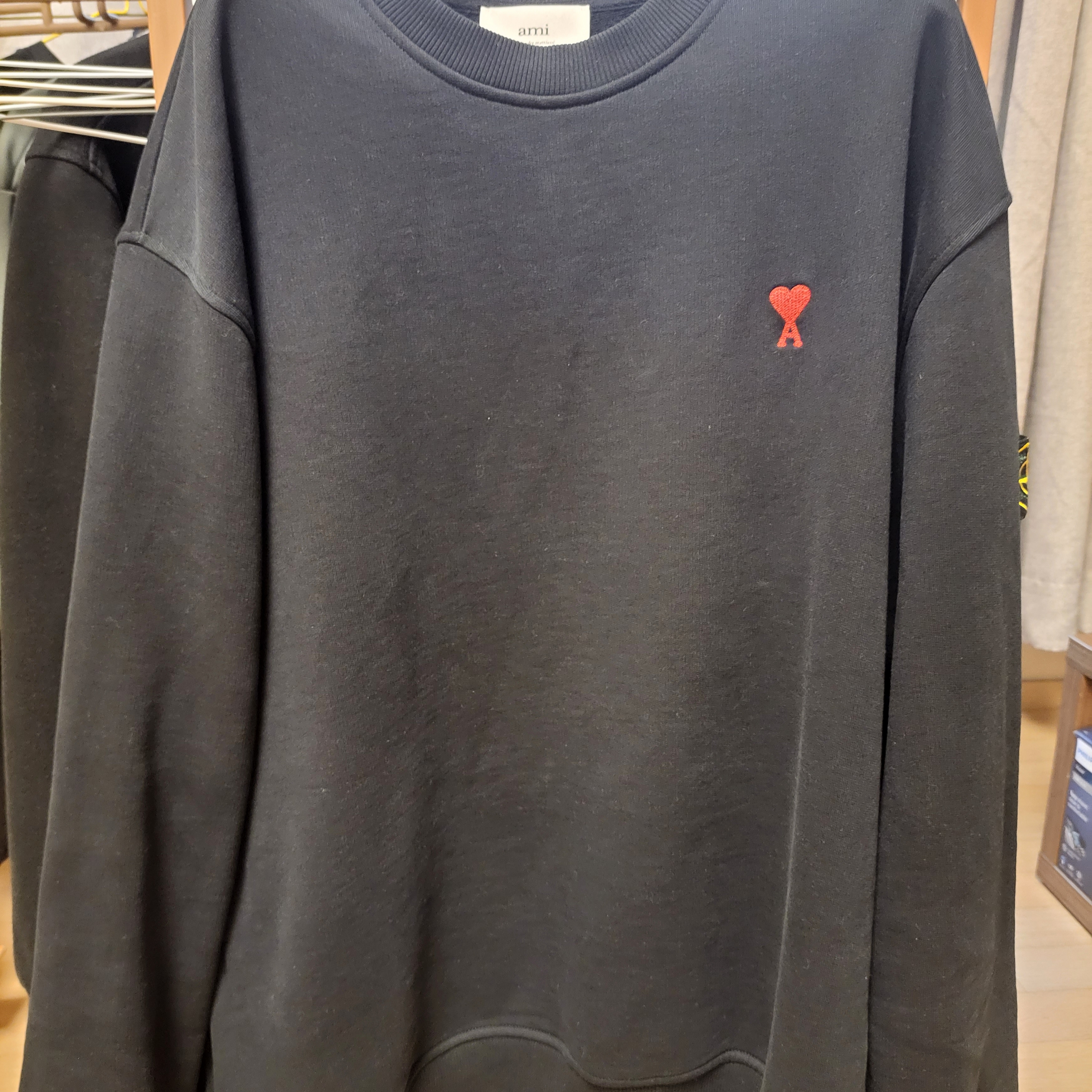AMI de Coeur Sweatshirt Black 착용 스타일