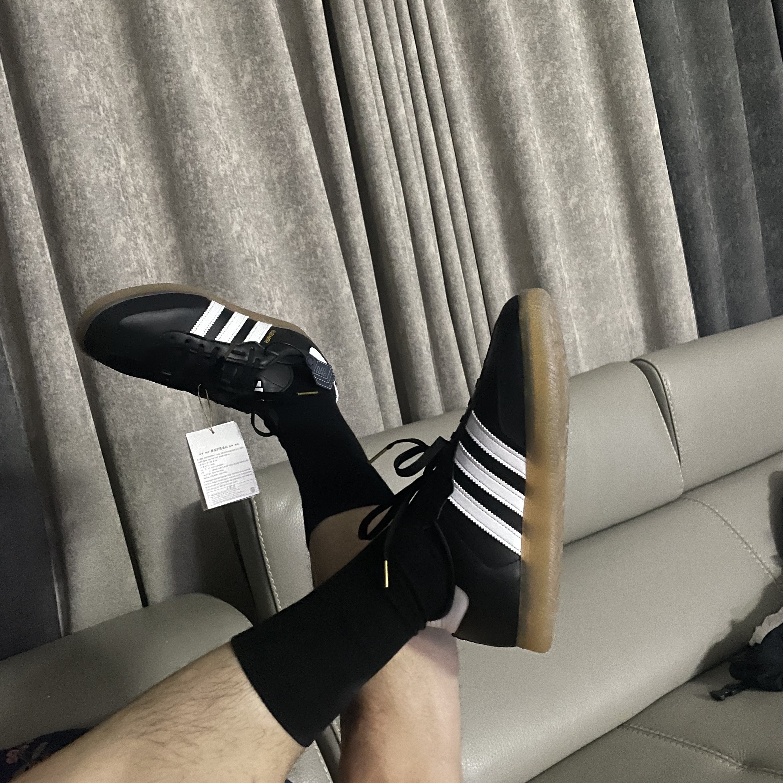 Adidas Velosamba Vegan Cycling Core Black 착용 스타일