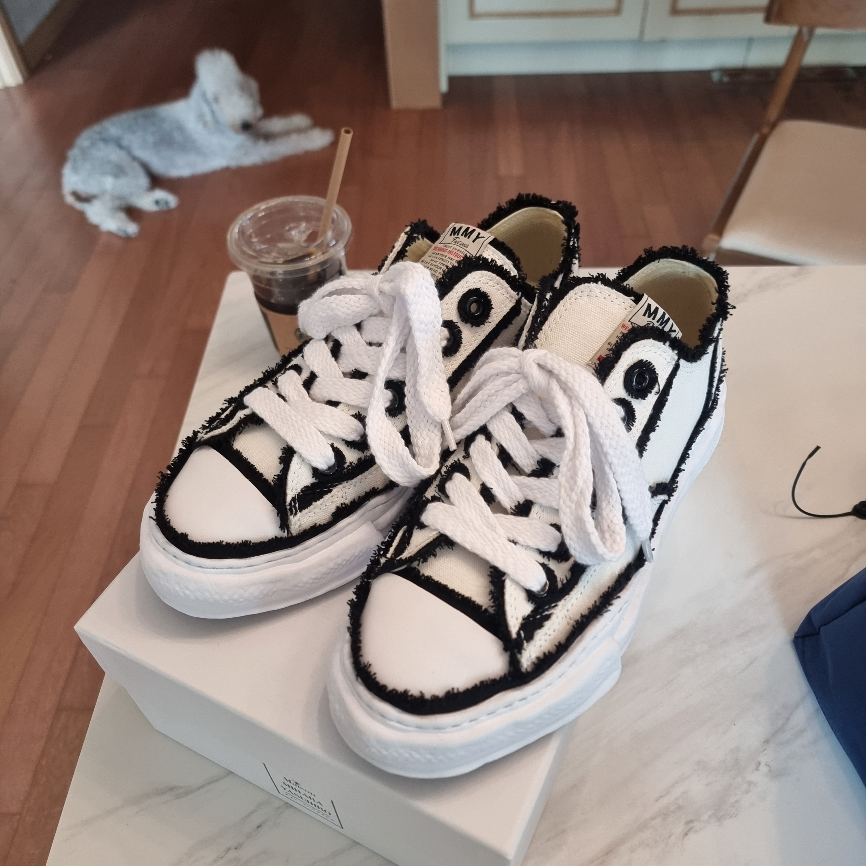 Maison Mihara Yasuhiro Peterson OG Sole OH Canvas Low-top Sneakers White 착용 스타일