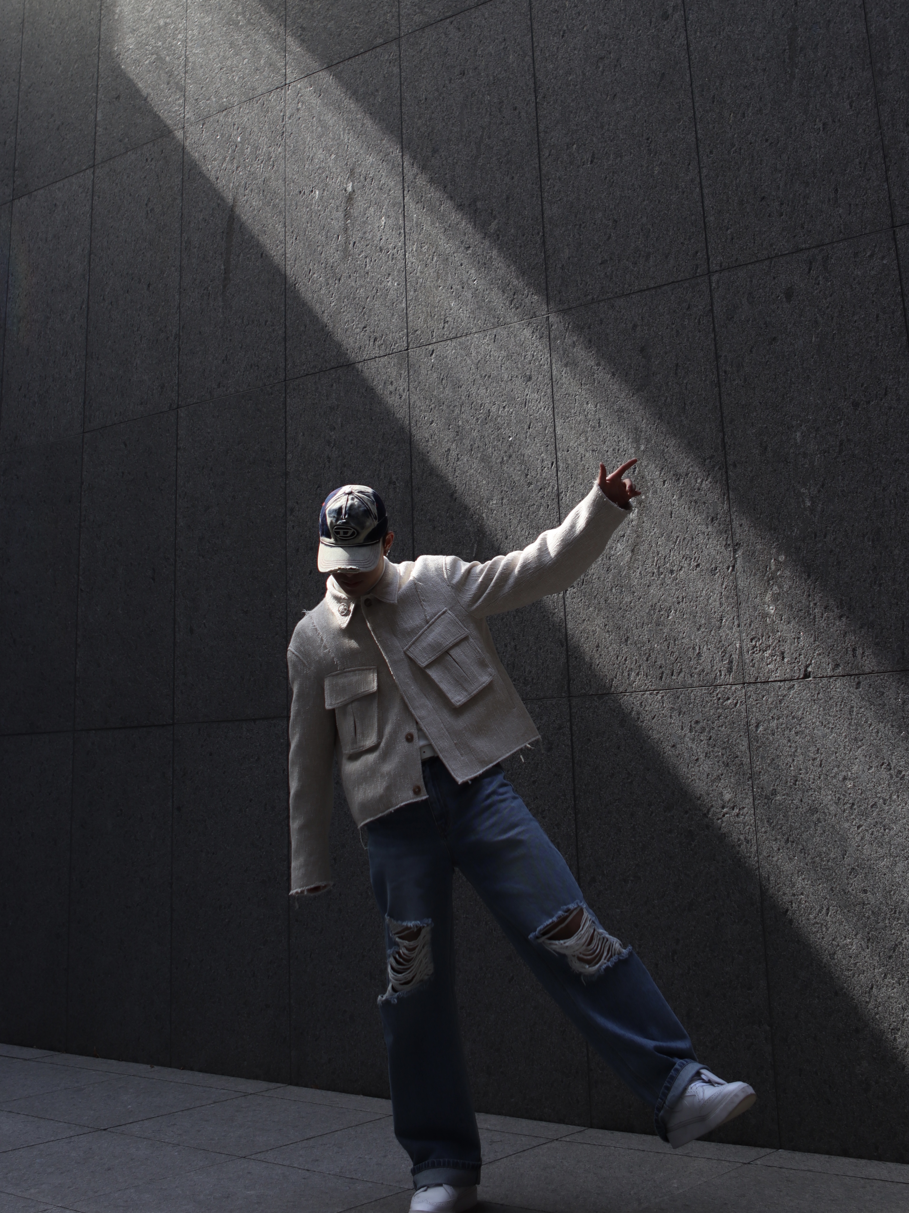 Diesel C-Seymon Treated Denim Baseball Cap Blue White 착용 스타일