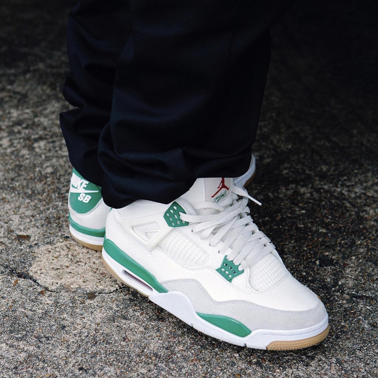 Jordan 4 x Nike SB Retro SP Pine Green 착용 스타일 - 1