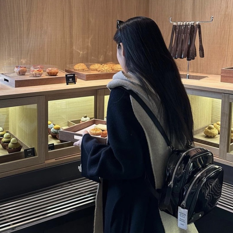 Nieeh Women Turtle Bag Black 착용 스타일 - 3