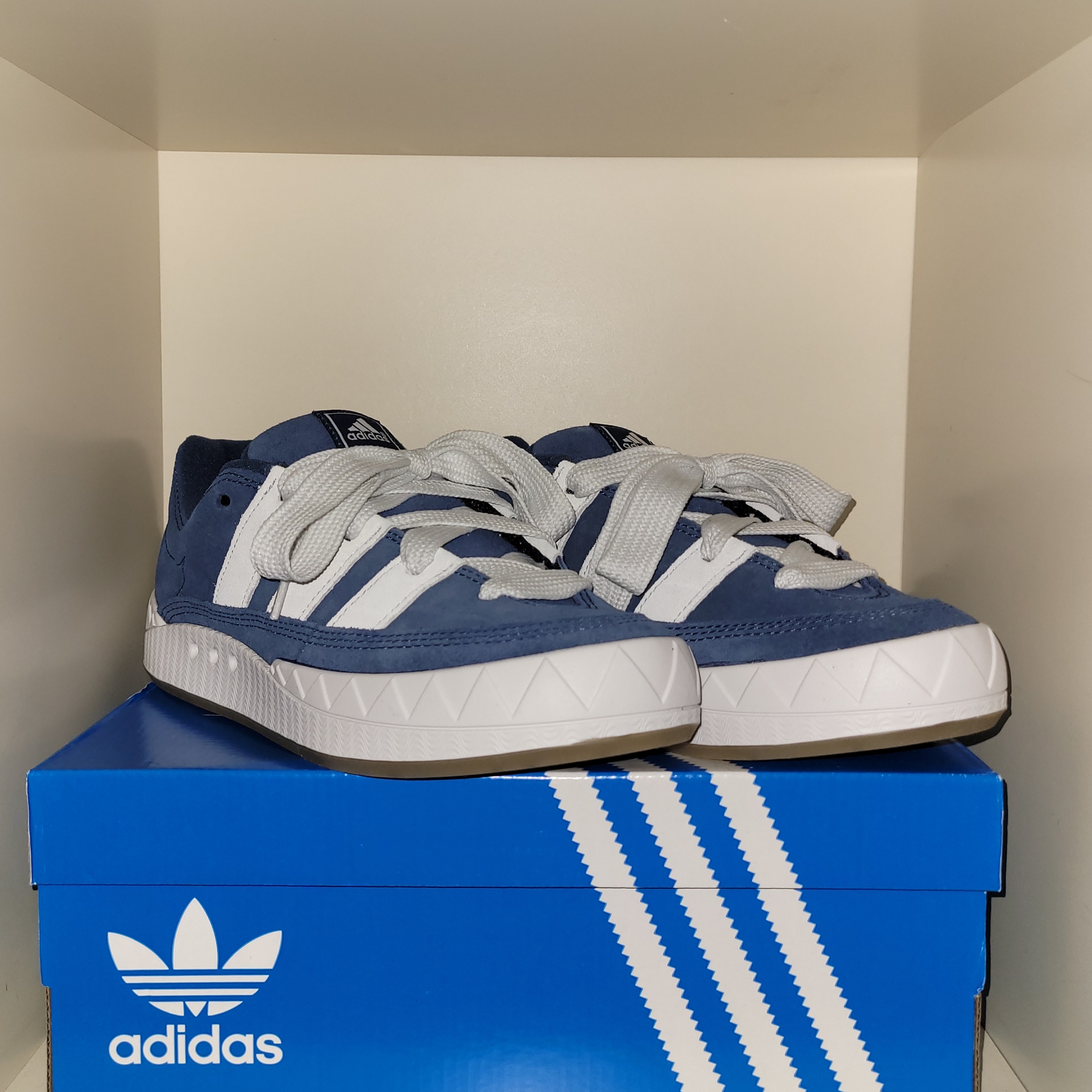 Adidas Adimatic Night Marin 착용 스타일 - 2