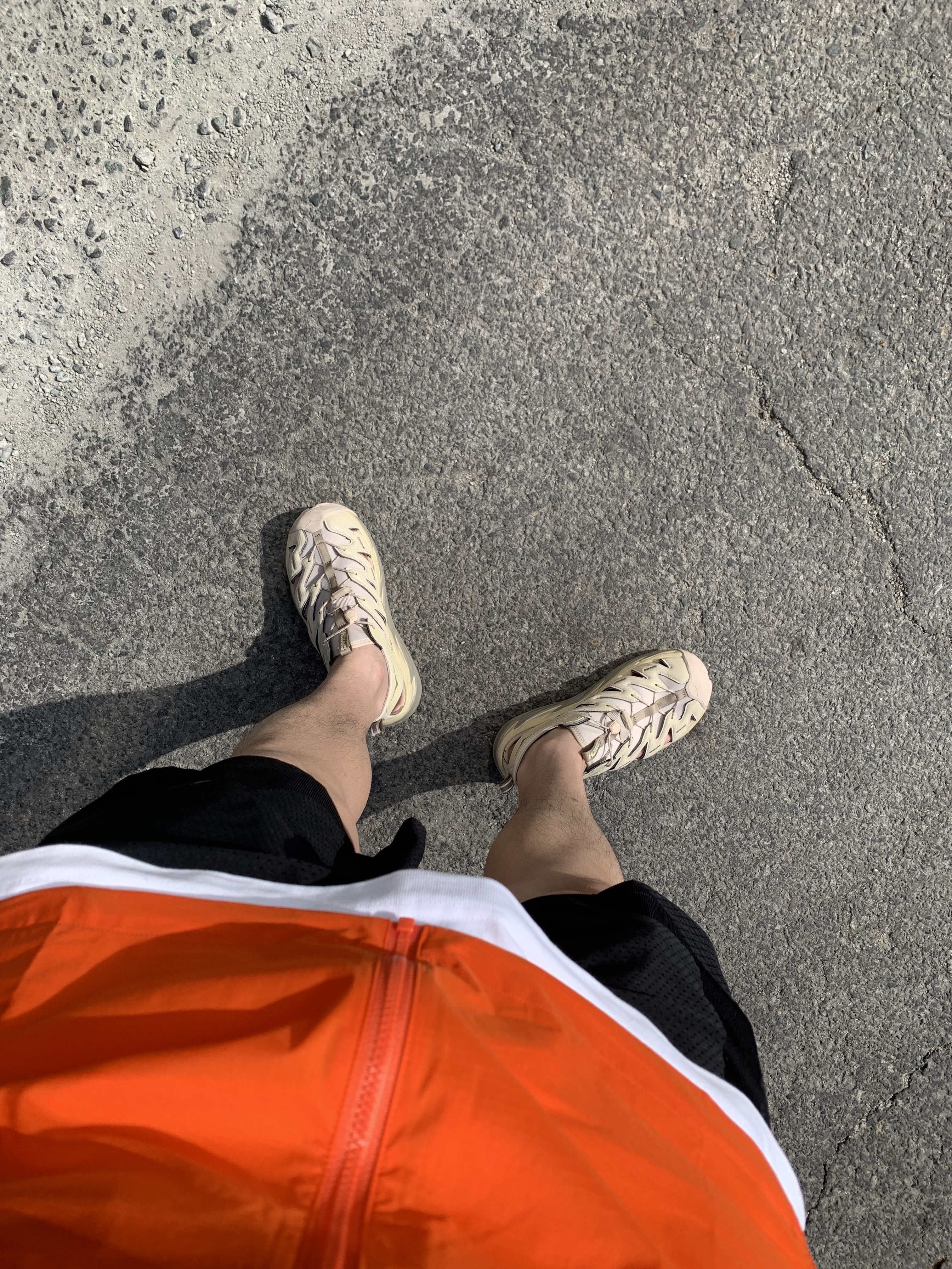 Arc'teryx Squamish Hoody Phenom, Hoka Hopara Shifting Sand Dune 착용 스타일