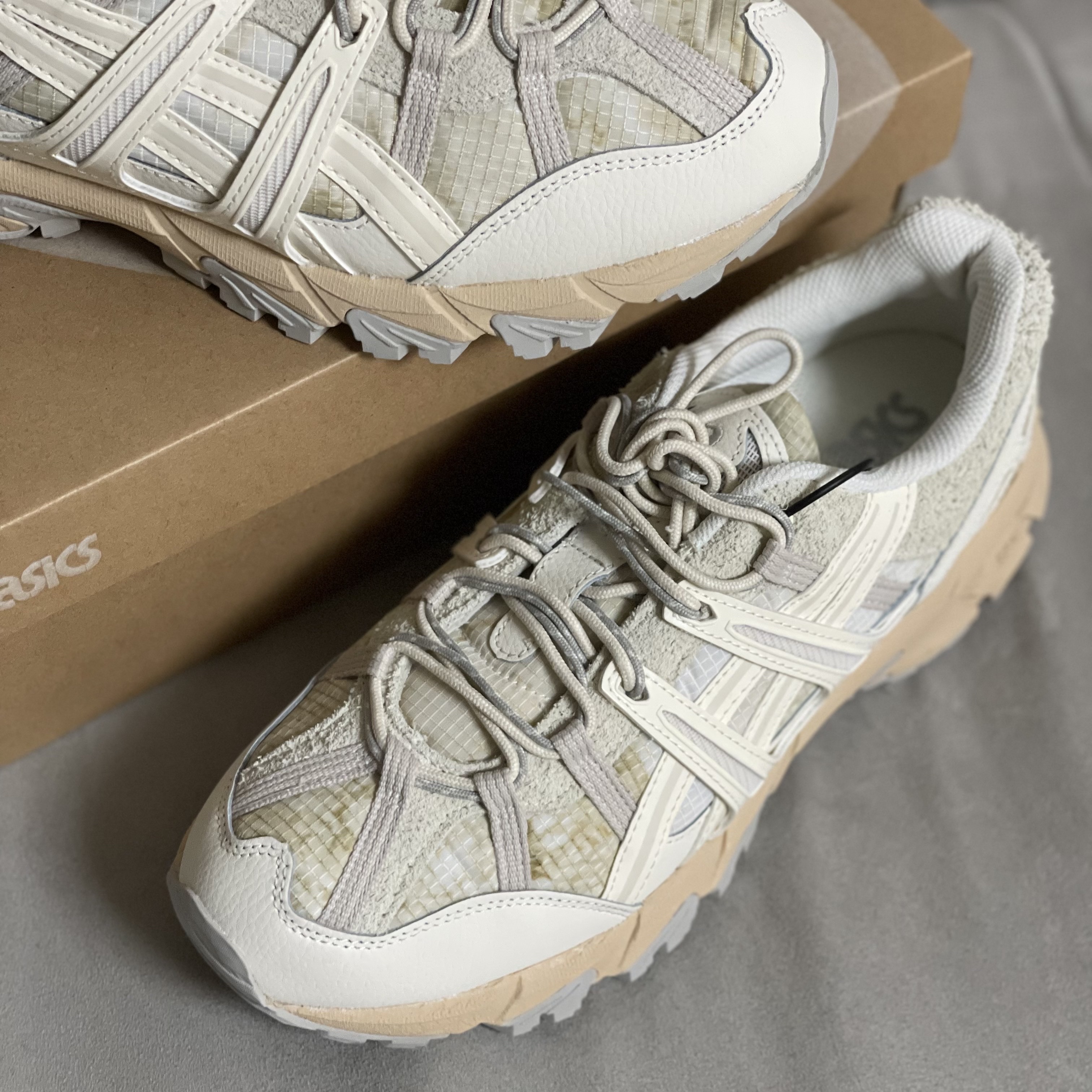 Asics Gel-Sonoma 15-50 Cream Oatmeal 착용 스타일 - 4