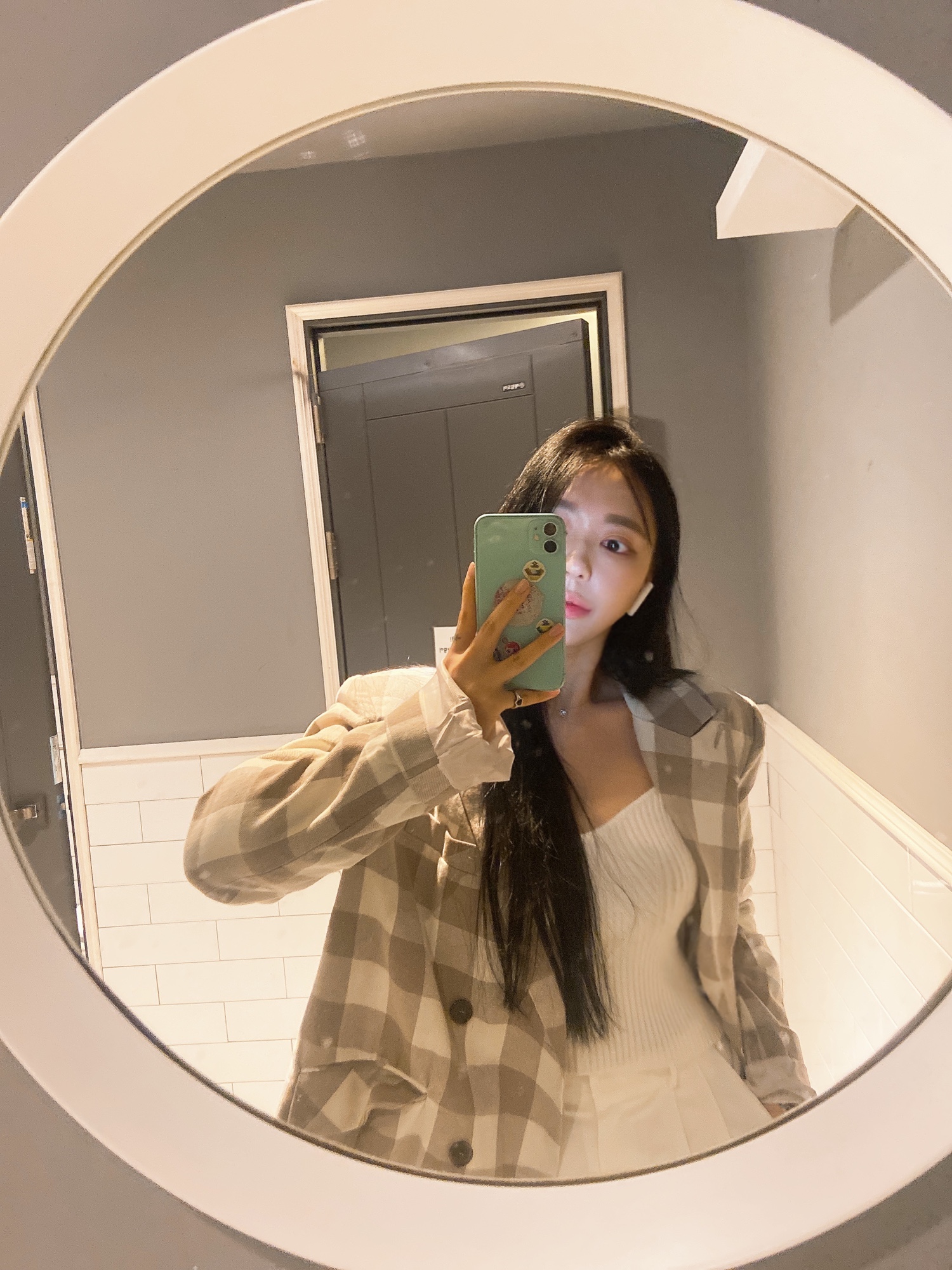 (W) Asics Gel-Kayano 14 White Midnight 착용 스타일 - 3