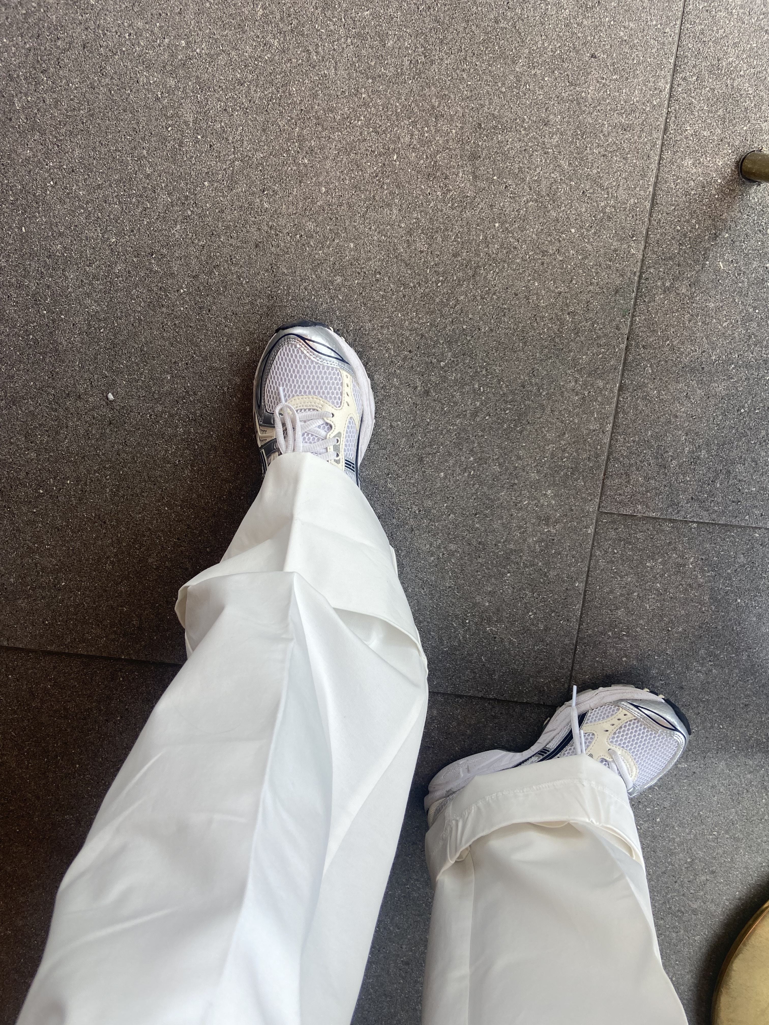 (W) Asics Gel-Kayano 14 White Midnight 착용 스타일 - 2