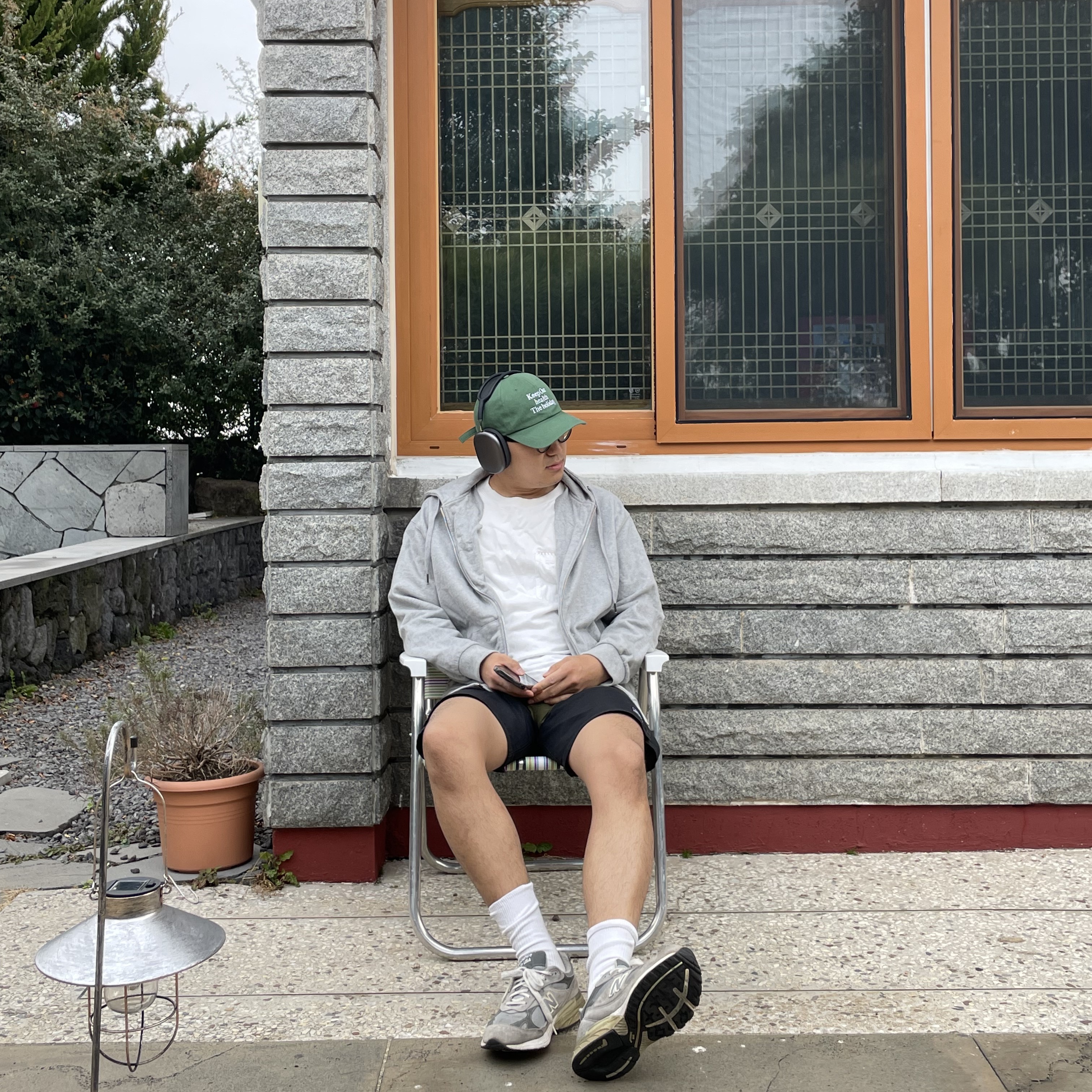 New Balance 993 Made in USA Grey - D Standard, Apple AirPods Max Lightning Space Gray (Korean Ver.) 착용 스타일