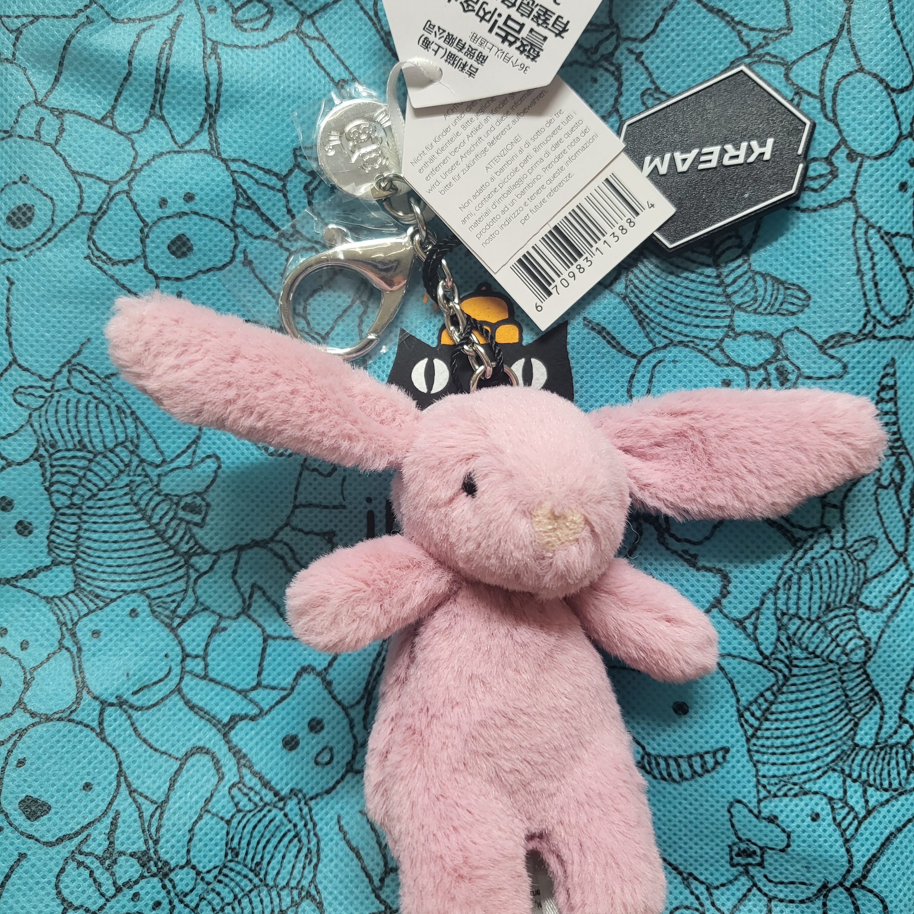 Jellycat Bashful Bunny Bag Charm Tulip 착용 스타일 - 2