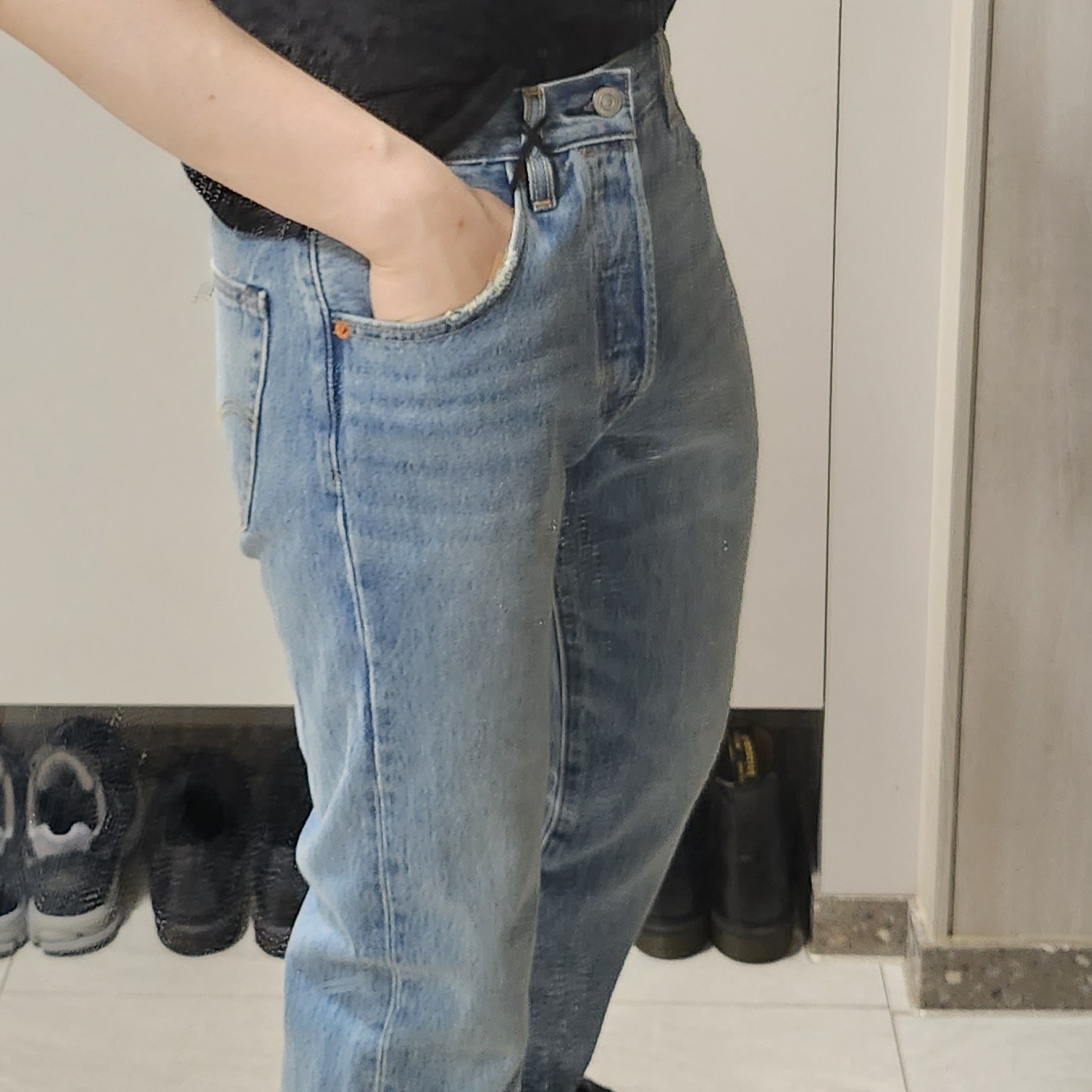 Stussy x Levi's Embossed 501 Jean Indigo 착용 스타일