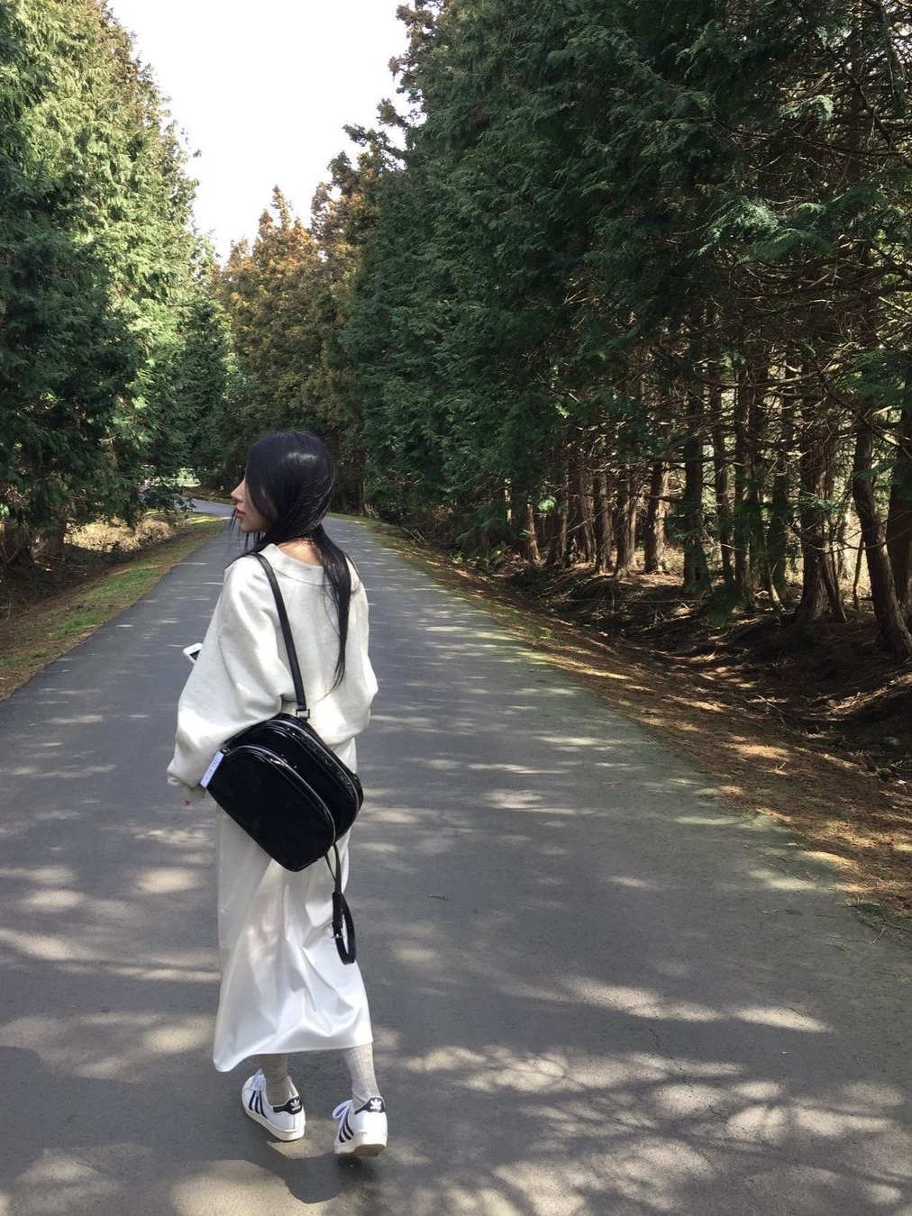 Nieeh Women Turtle Bag Black, Adidas Samba Vegan White Black 착용 스타일 - 2