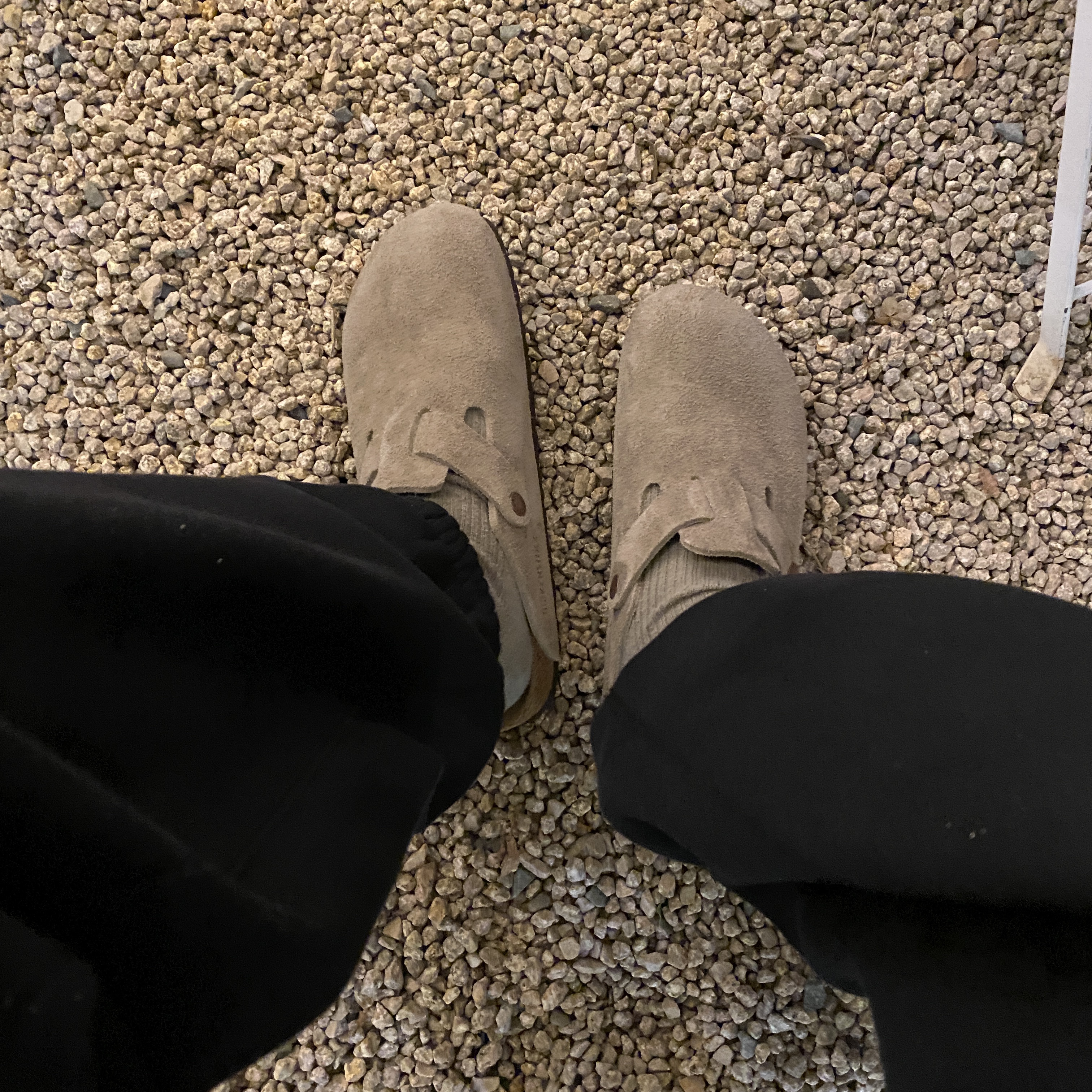 Birkenstock Boston Soft Footbed Taupe - Narrow 착용 스타일