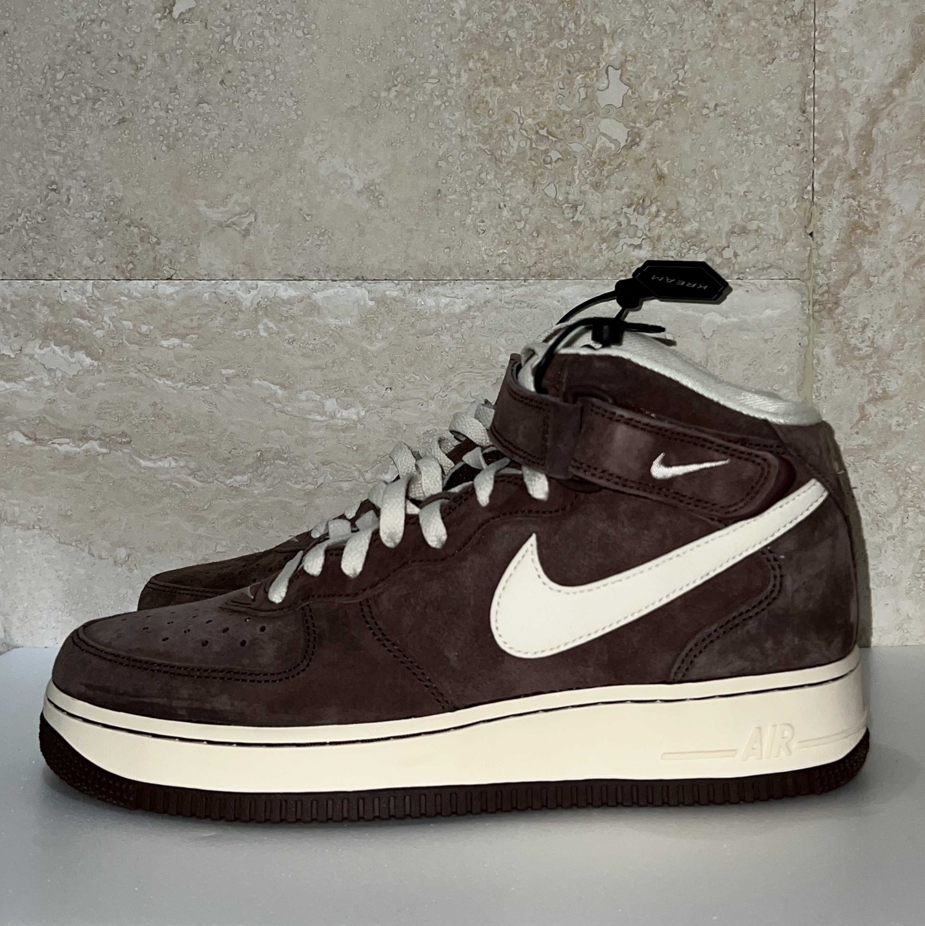 Nike Air Force 1 Mid '07 QS Chocolate 착용 스타일 - 3