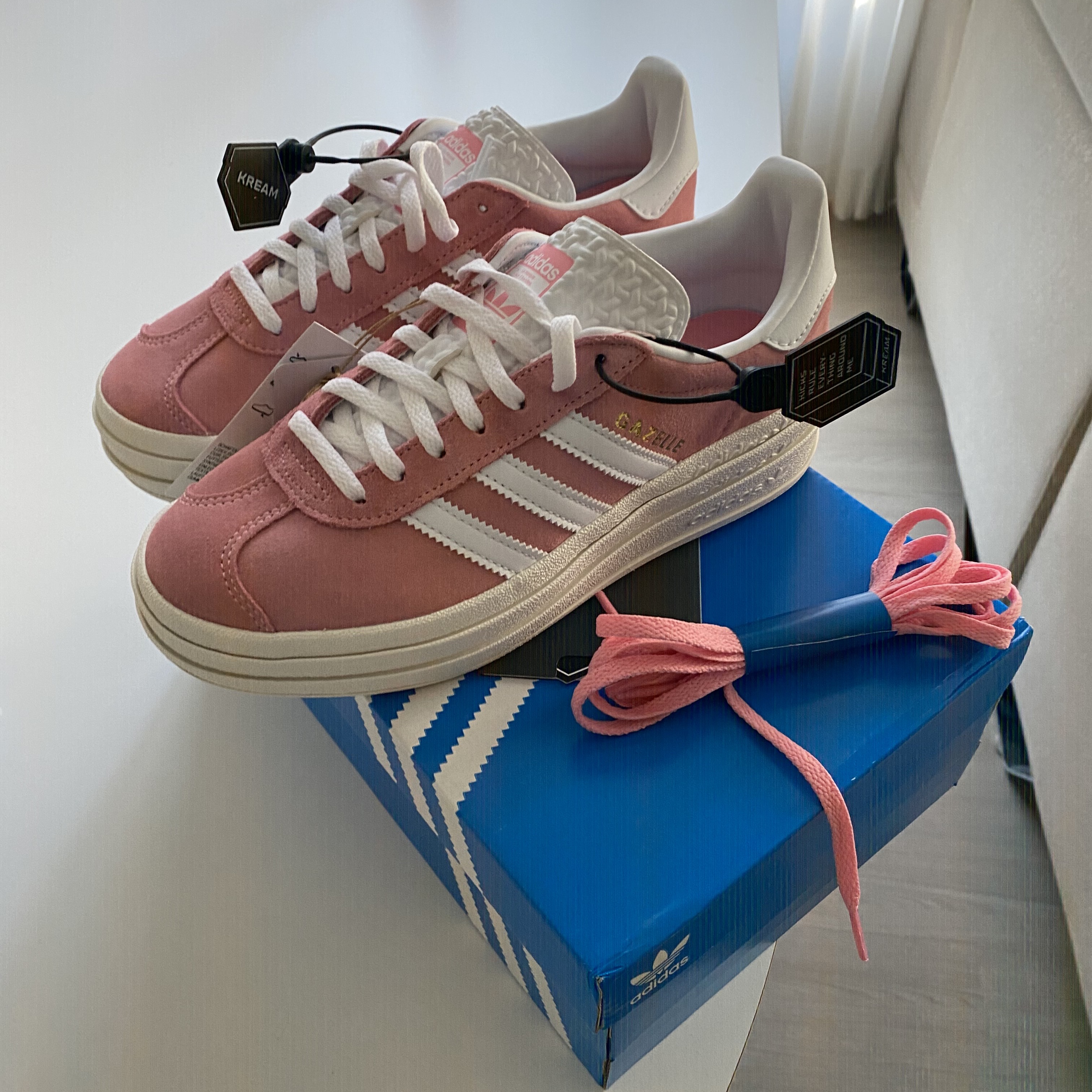 (W) Adidas Gazelle Bold Super Pop 착용 스타일