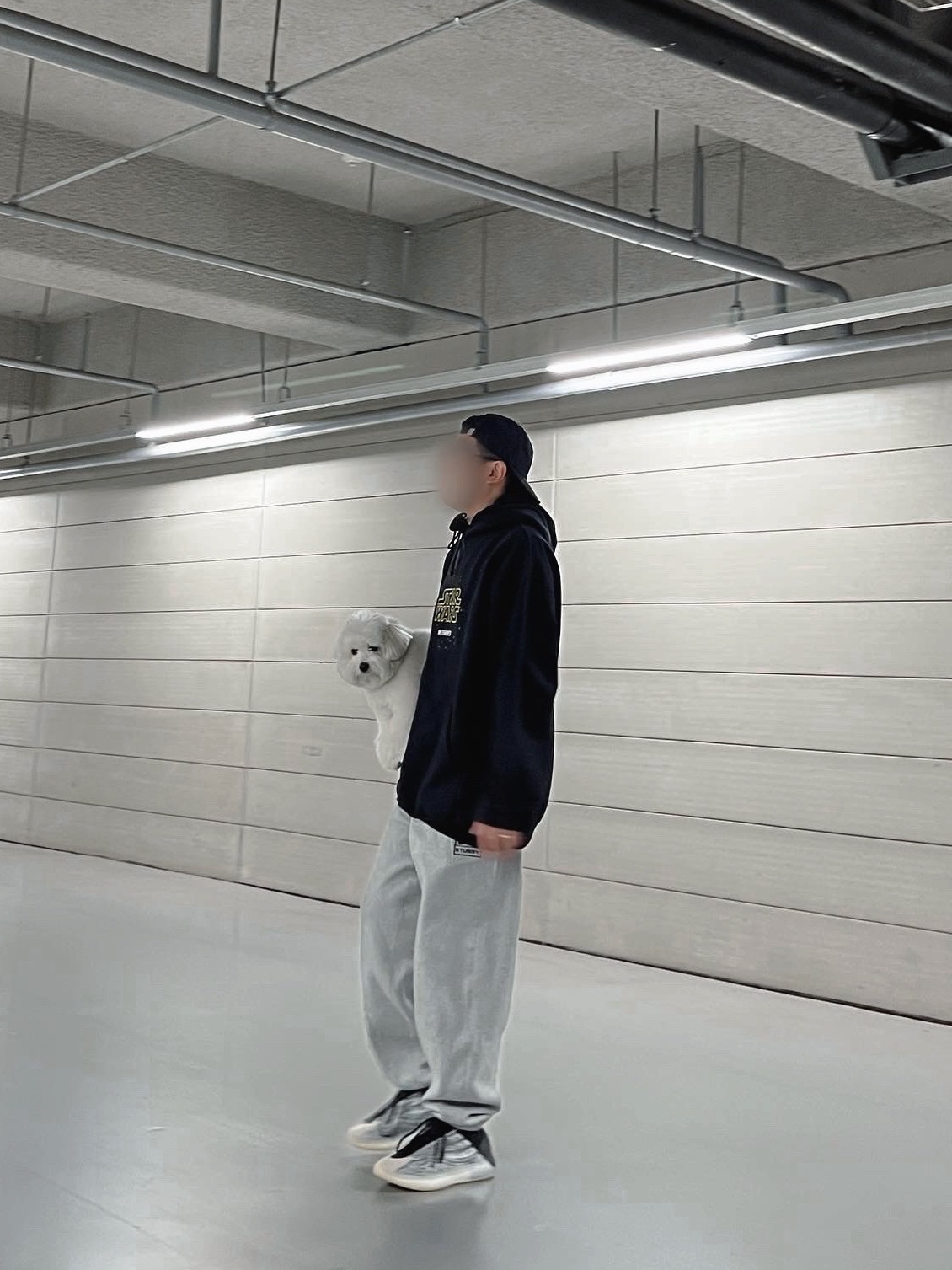 Nike x Stussy NRG Fleece Pants Dark Grey Heather (DO9340-063), Adidas Yeezy QNTM Lifestyle 착용 스타일 - 2