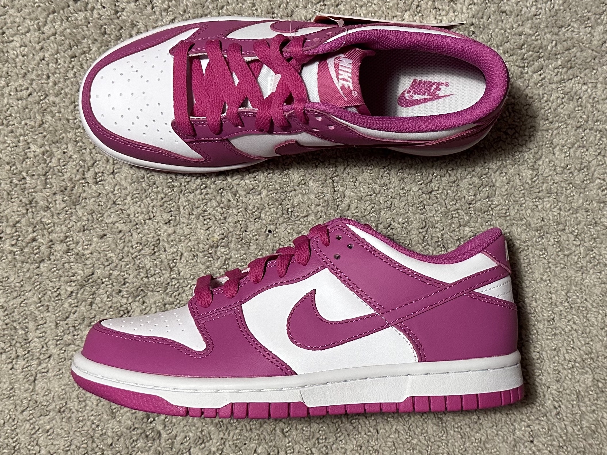 (GS) Nike Dunk Low White Active Fuchsia, (PS) Nike Dunk Low White Active Fuchsia 착용 스타일 - 2