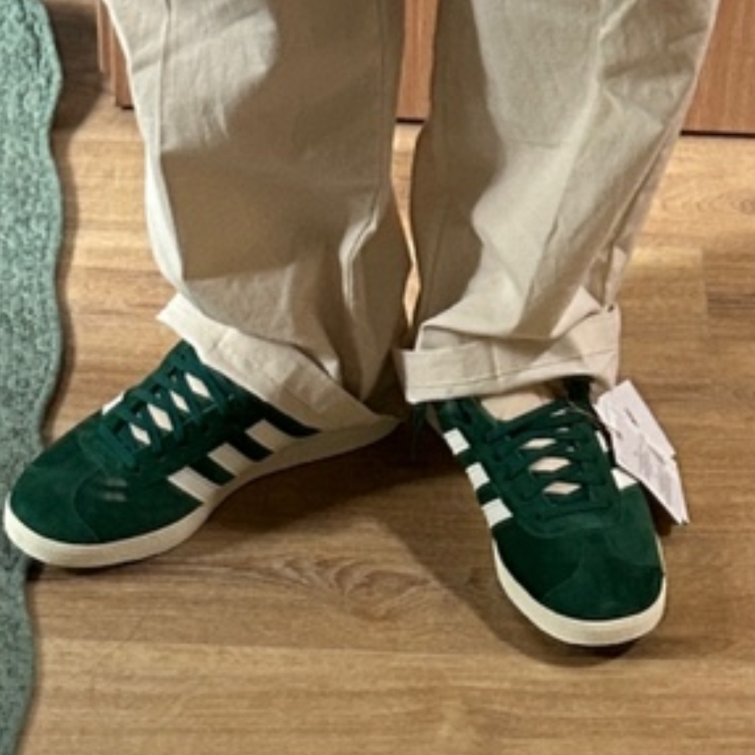 Adidas Gazelle Dark Green Cream White 착용 스타일 - 5