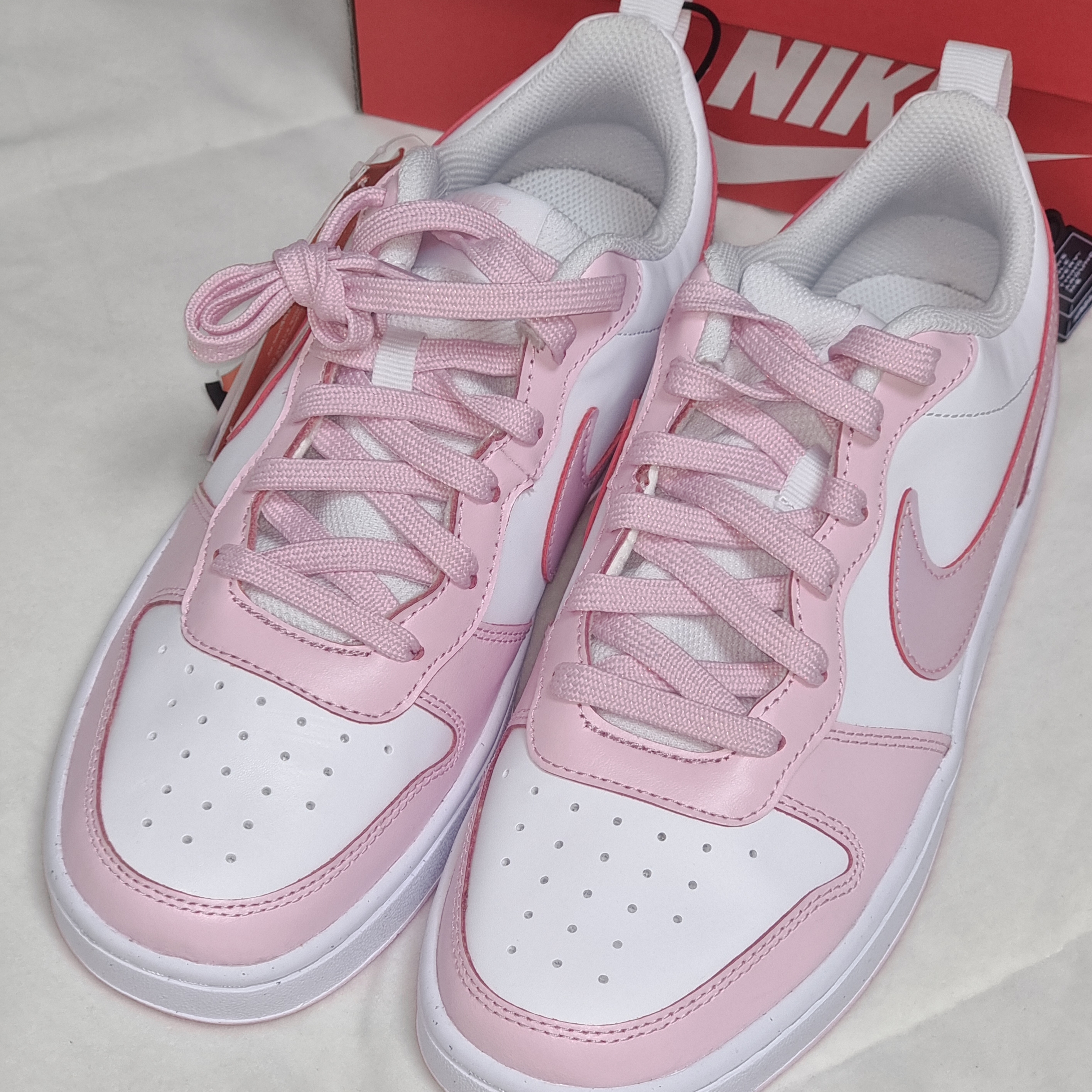 (GS) Nike Court Borough 2 SE White Pink Foam 착용 스타일 - 1