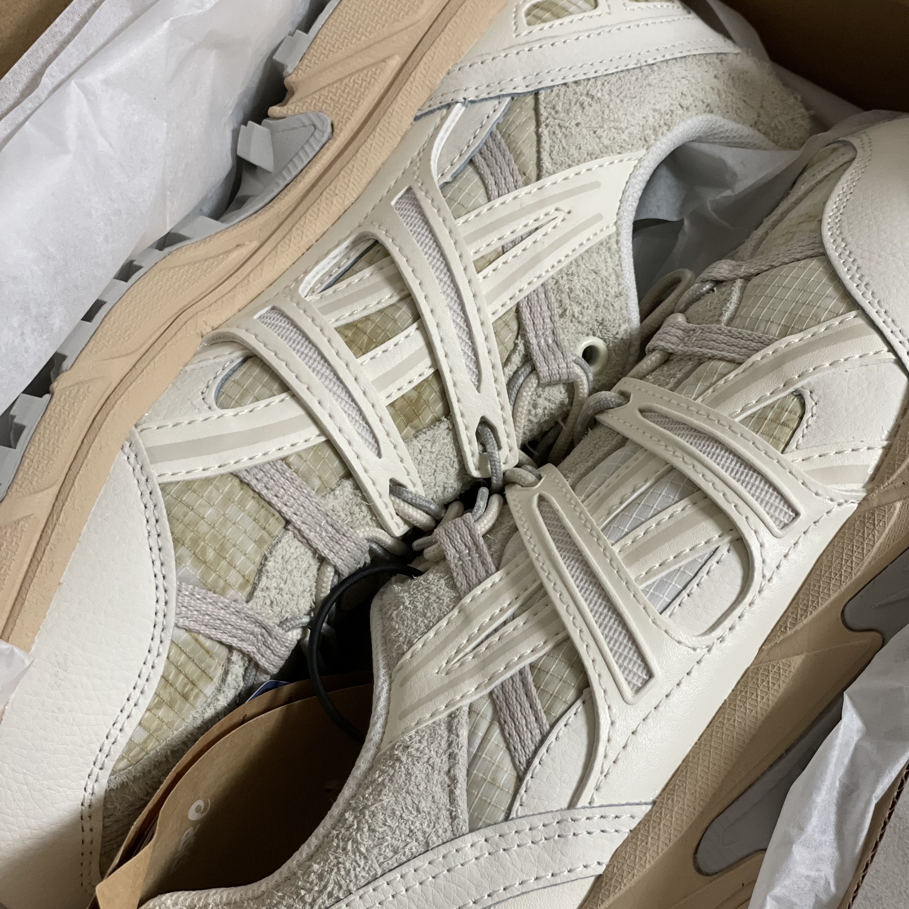 Asics Gel-Sonoma 15-50 Cream Oatmeal 착용 스타일 - 2