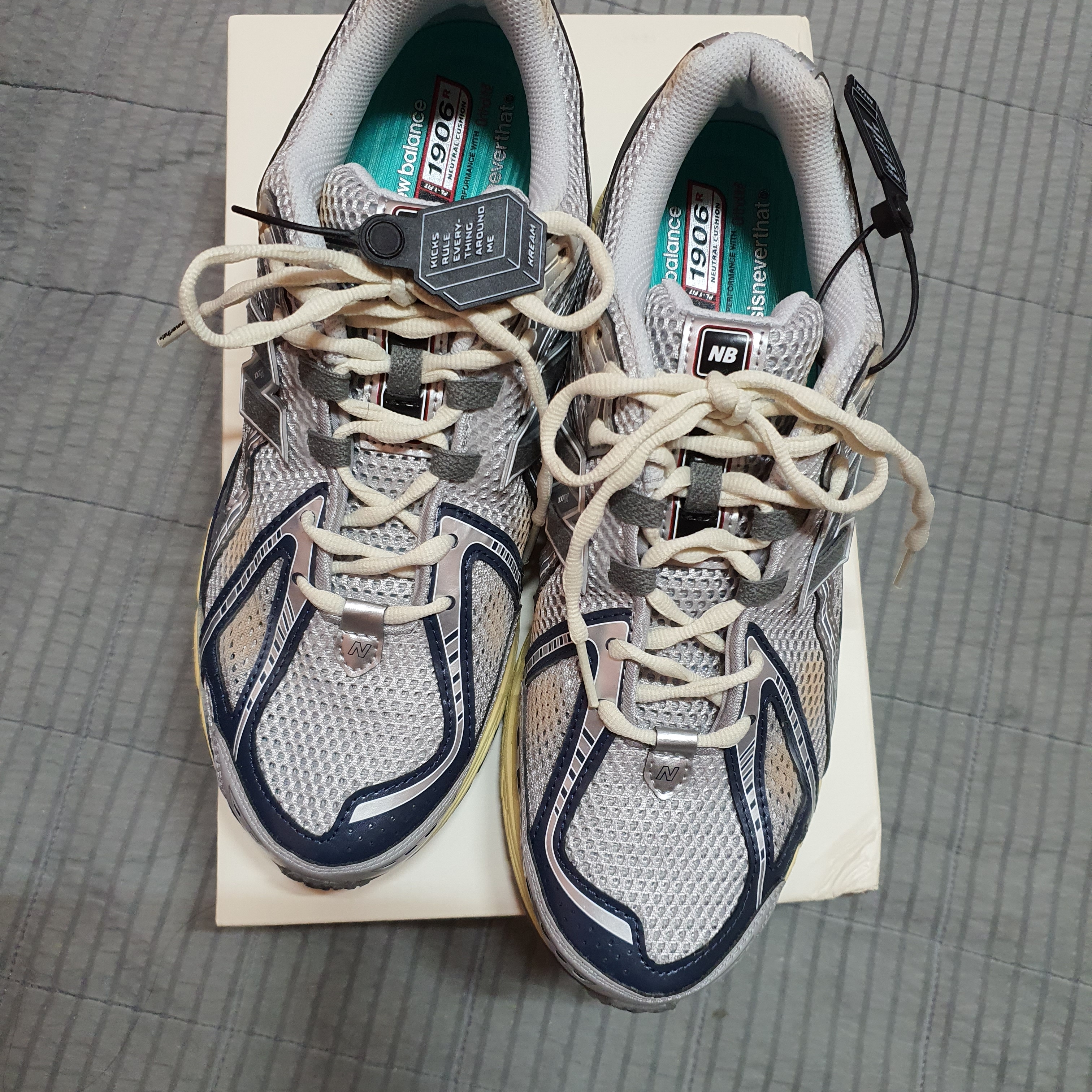 New Balance x Thisisneverthat 1906R 2022 Downtown Run 착용 스타일 - 2