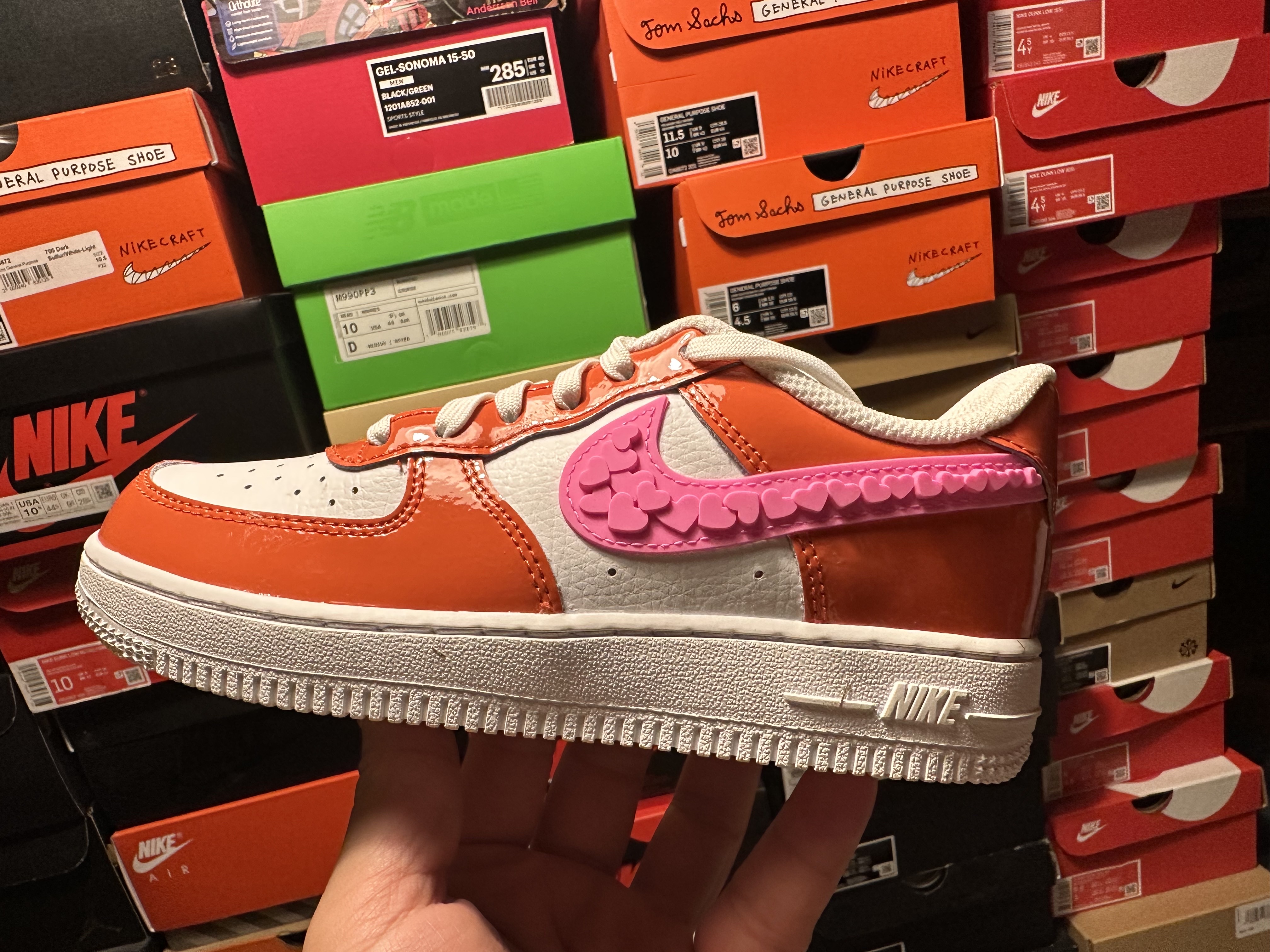 (GS) Nike Air Force 1 Low '07 LV8 Picante Red Pink Spell, (PS) Nike Air Force 1 Low '07 LV8 Picante Red Pink Spell 착용 스타일 - 3