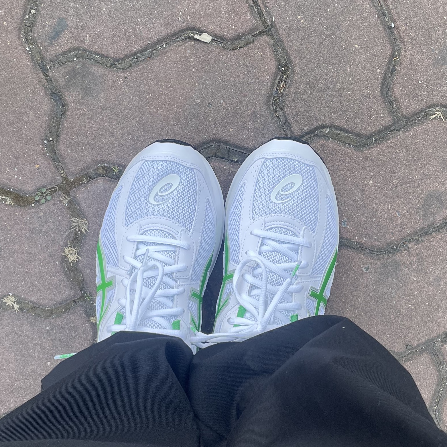 Asics Jog 100 S White Green - 2E Wide 착용 스타일