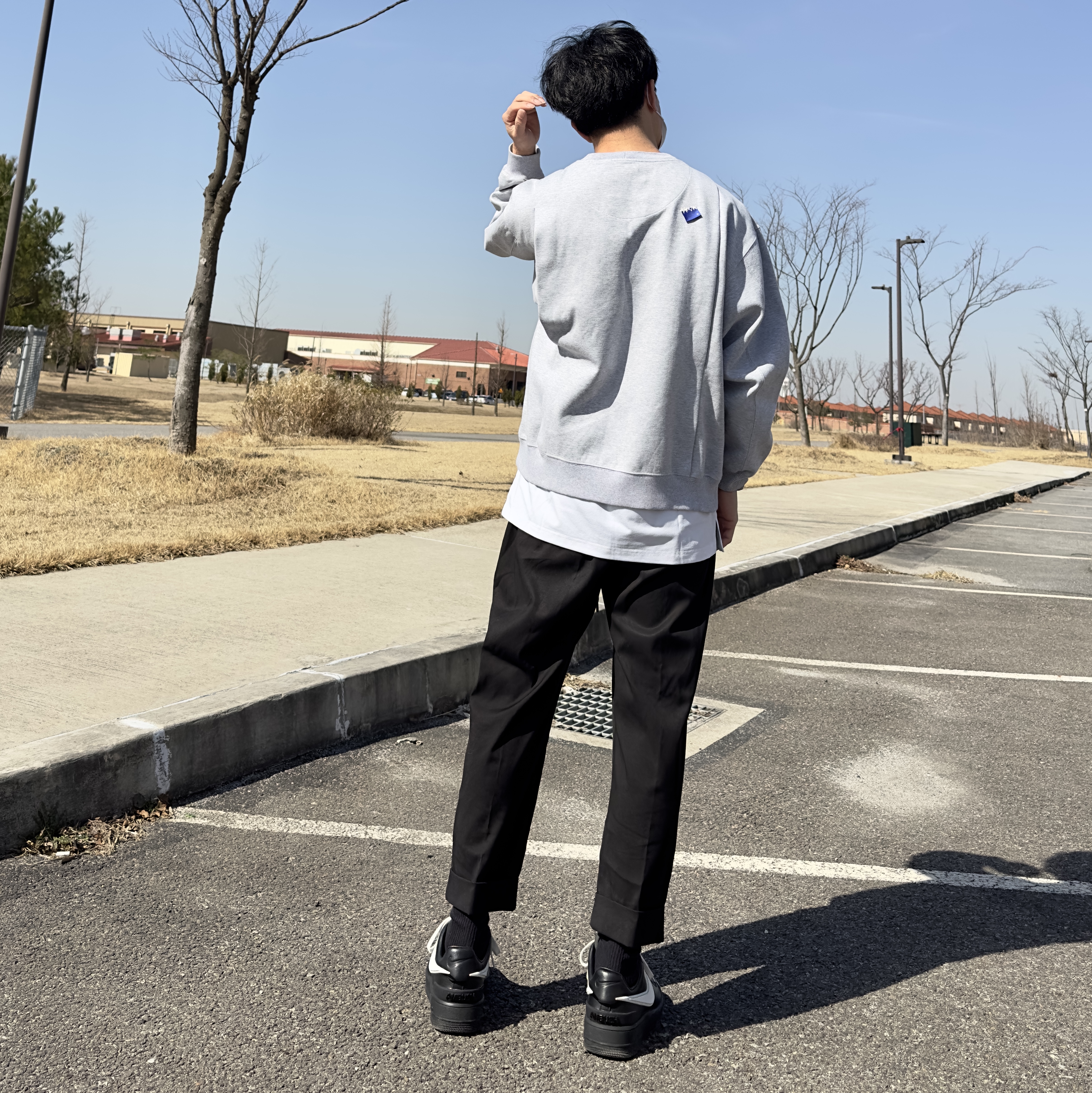 Zara x Ader Error Oversize Sweatshirt Grey, Nike x Ambush Air Force 1 Low SP Black 착용 스타일 - 2