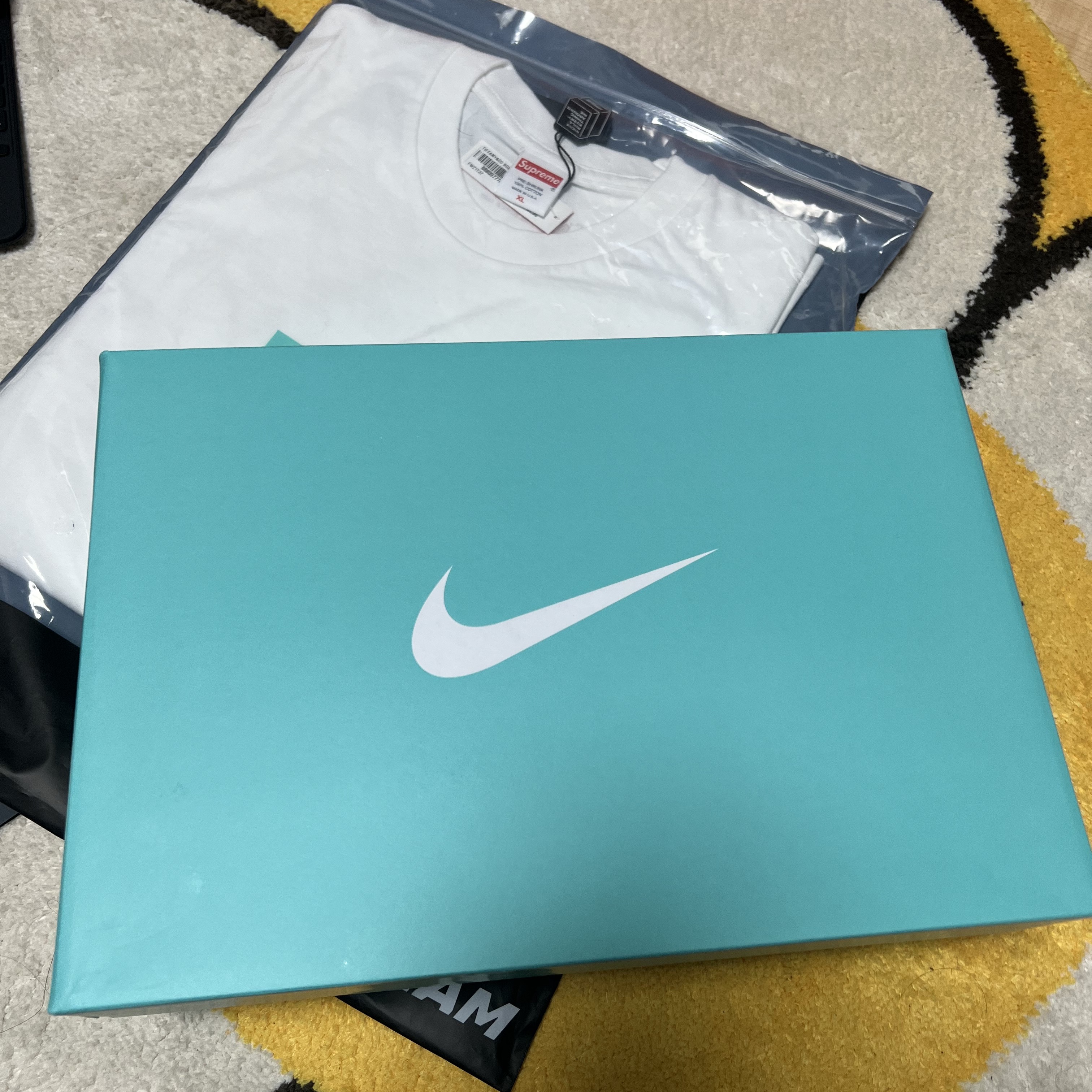 Nike x Tiffany & Co. Air Force 1 Low SP 1837 착용 스타일 - 1
