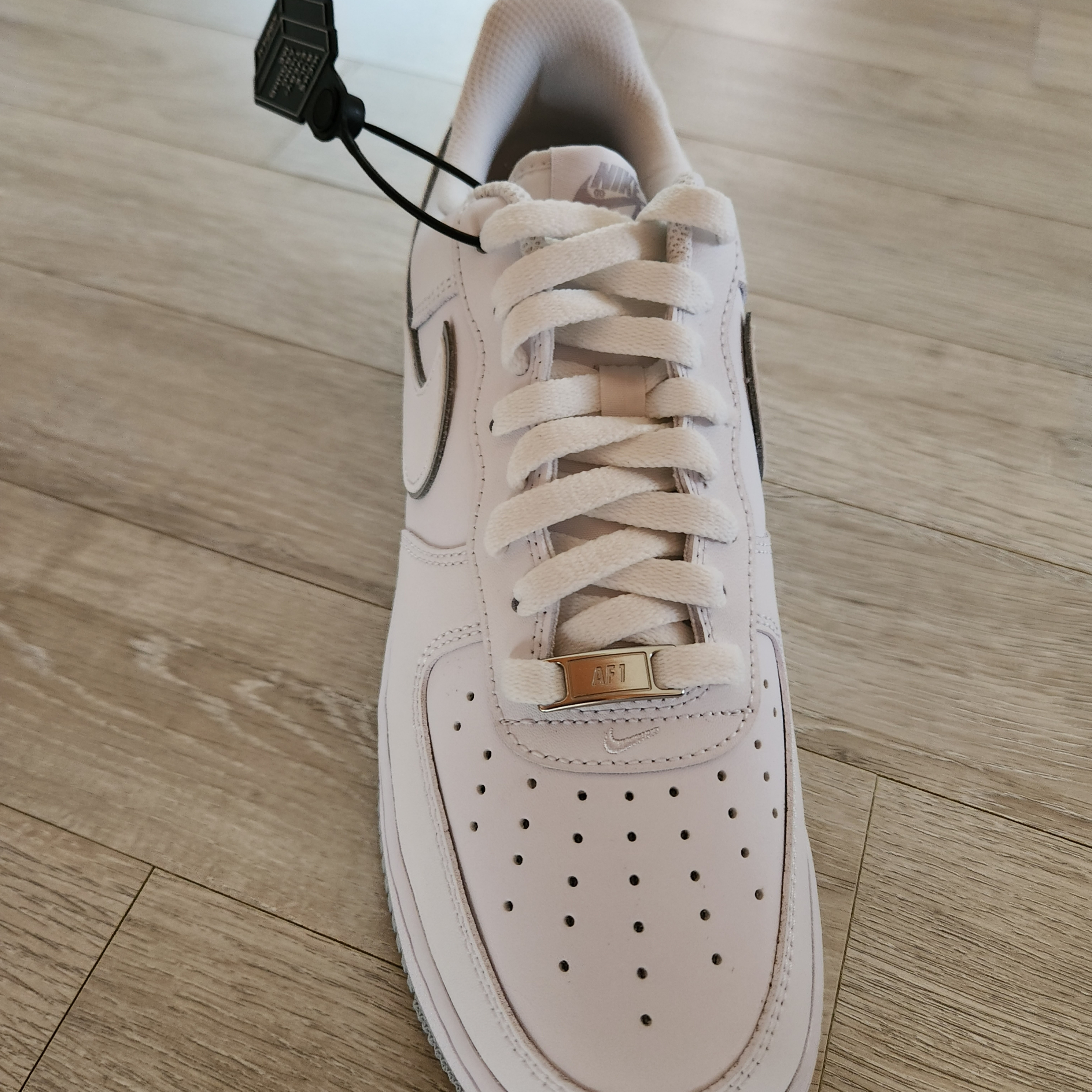 Nike Air Force 1 '07 White Wolf Grey 착용 스타일 - 1