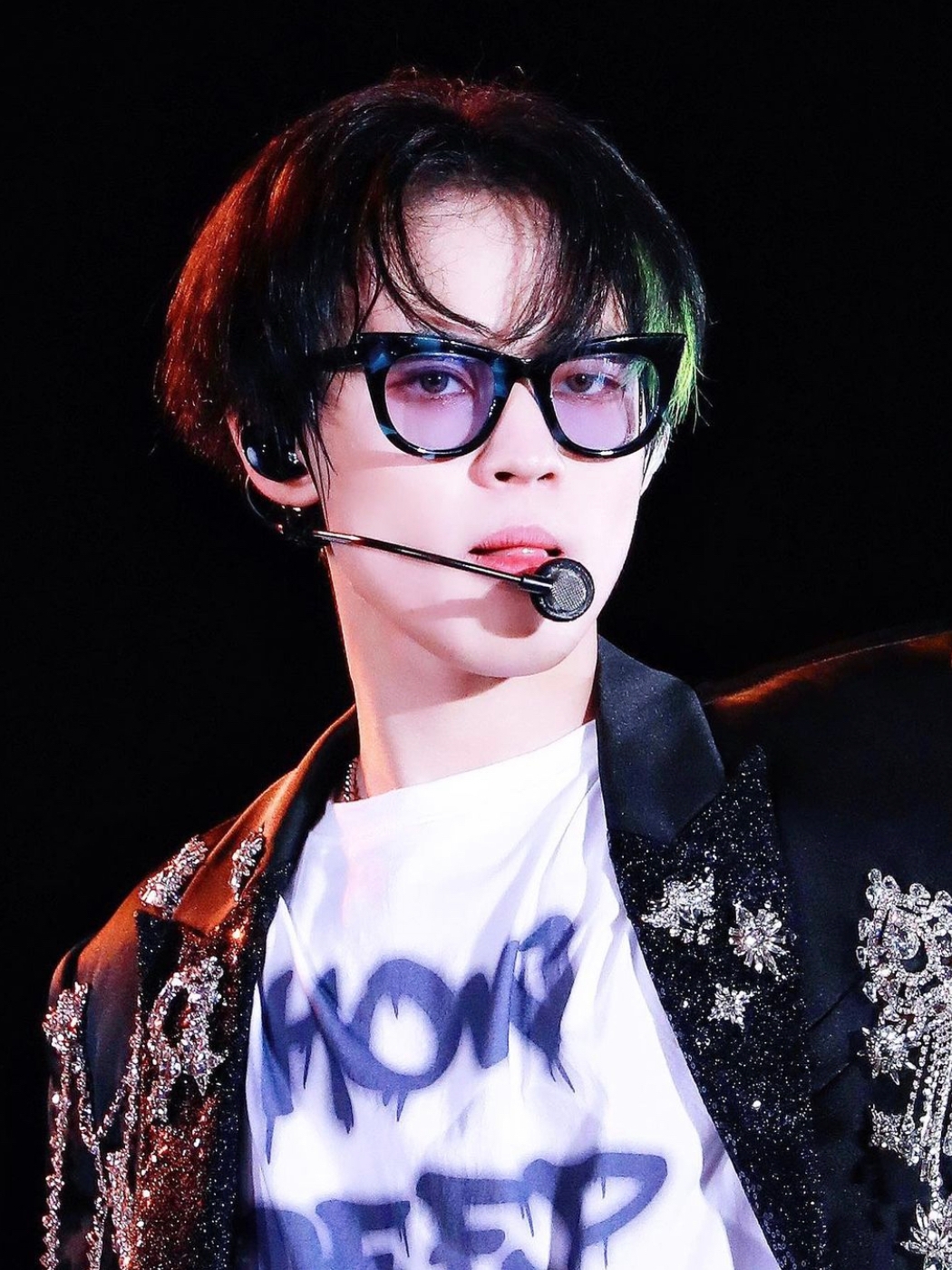 Native Sons x Sacai Krasner Blue Tortoise 착용 스타일