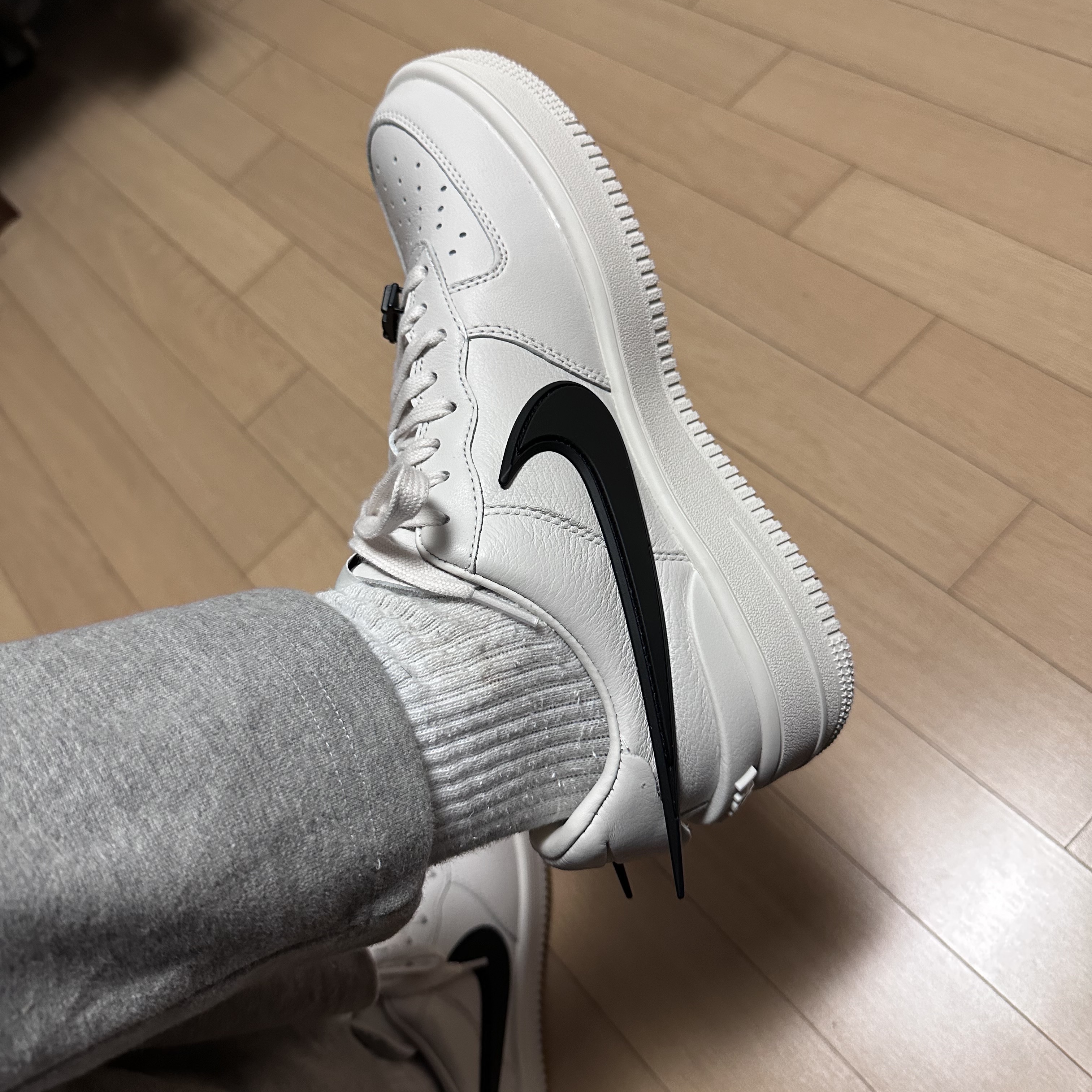 Nike x Ambush Air Force 1 Low SP Phantom 착용 스타일 - 3