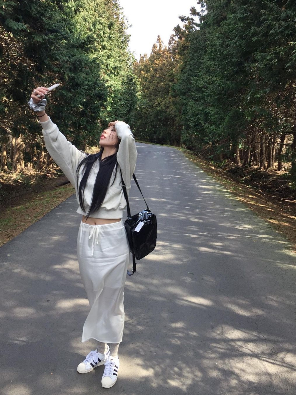 Nieeh Women Turtle Bag Black, Adidas Samba Vegan White Black 착용 스타일 - 1
