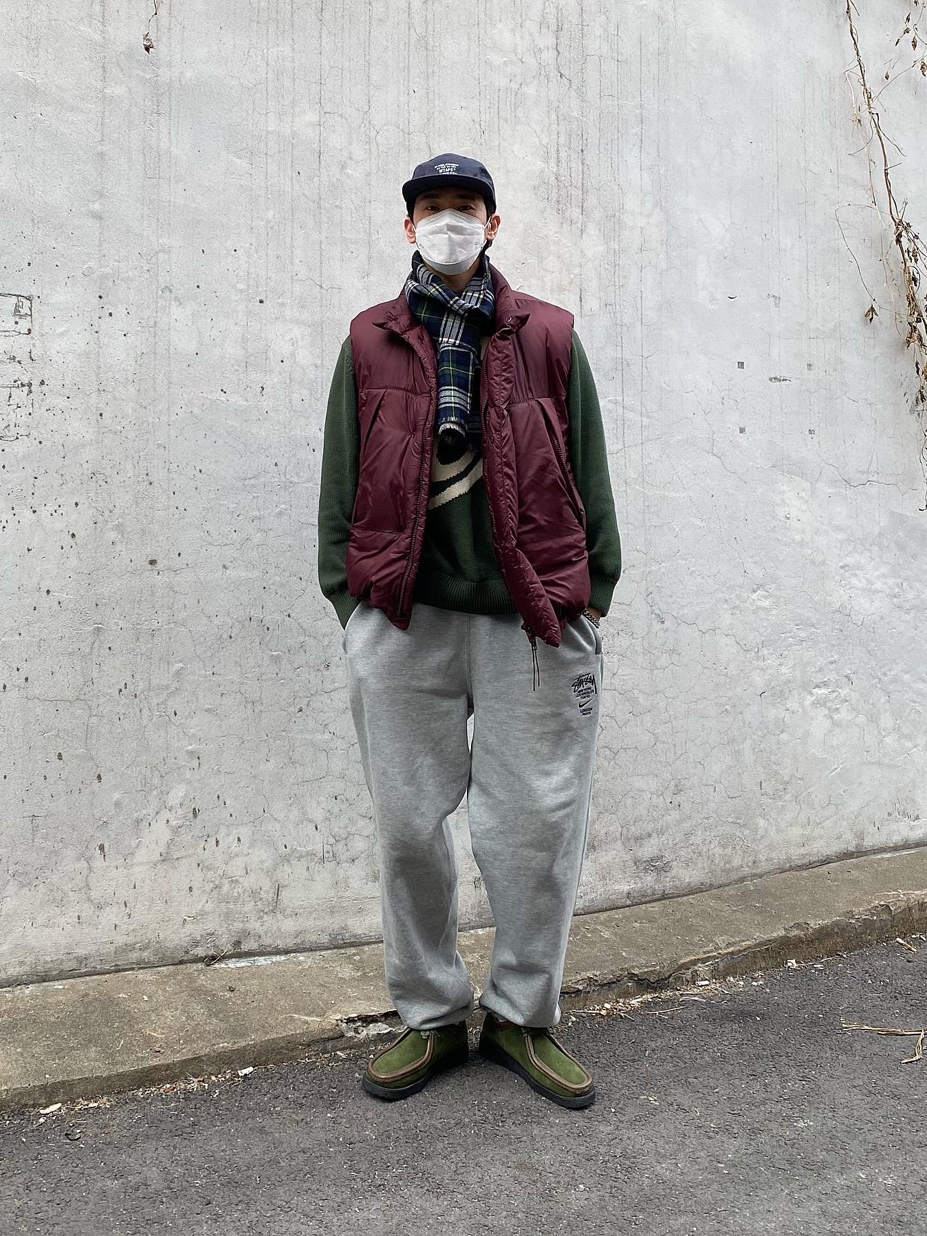 Stussy Curly S Sweater Green, Nike x Stussy NRG ZR Fleece Pants Heather Grey - US/EU 착용 스타일 - 4