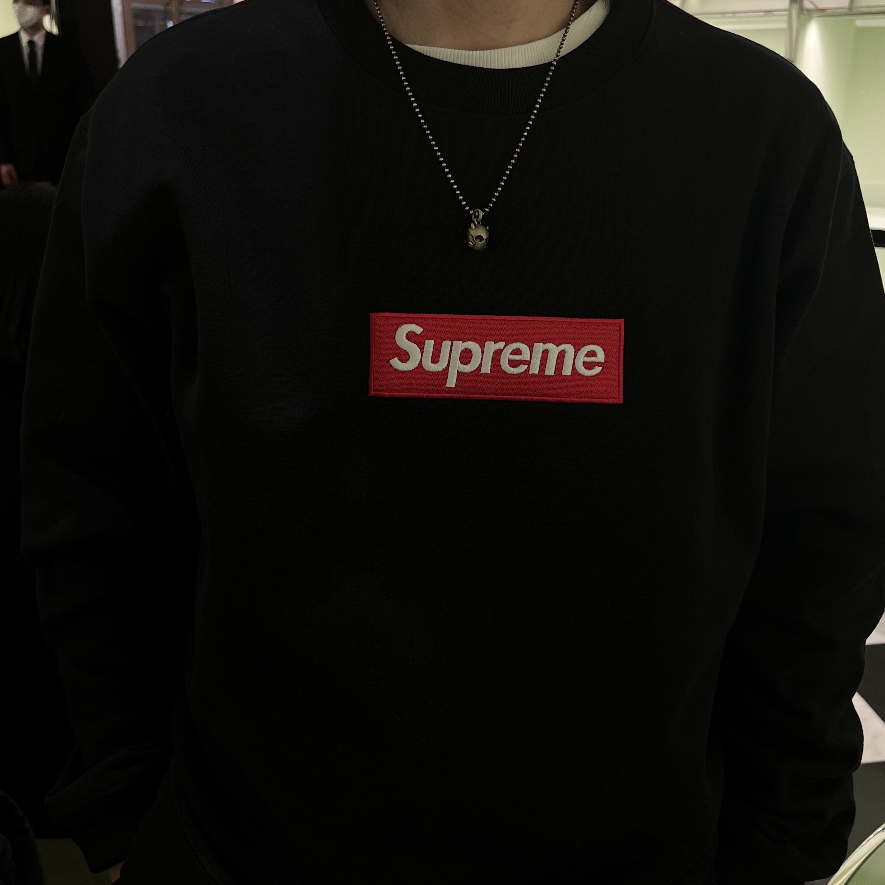 Supreme Box Logo Crewneck Black - 22FW 착용 스타일