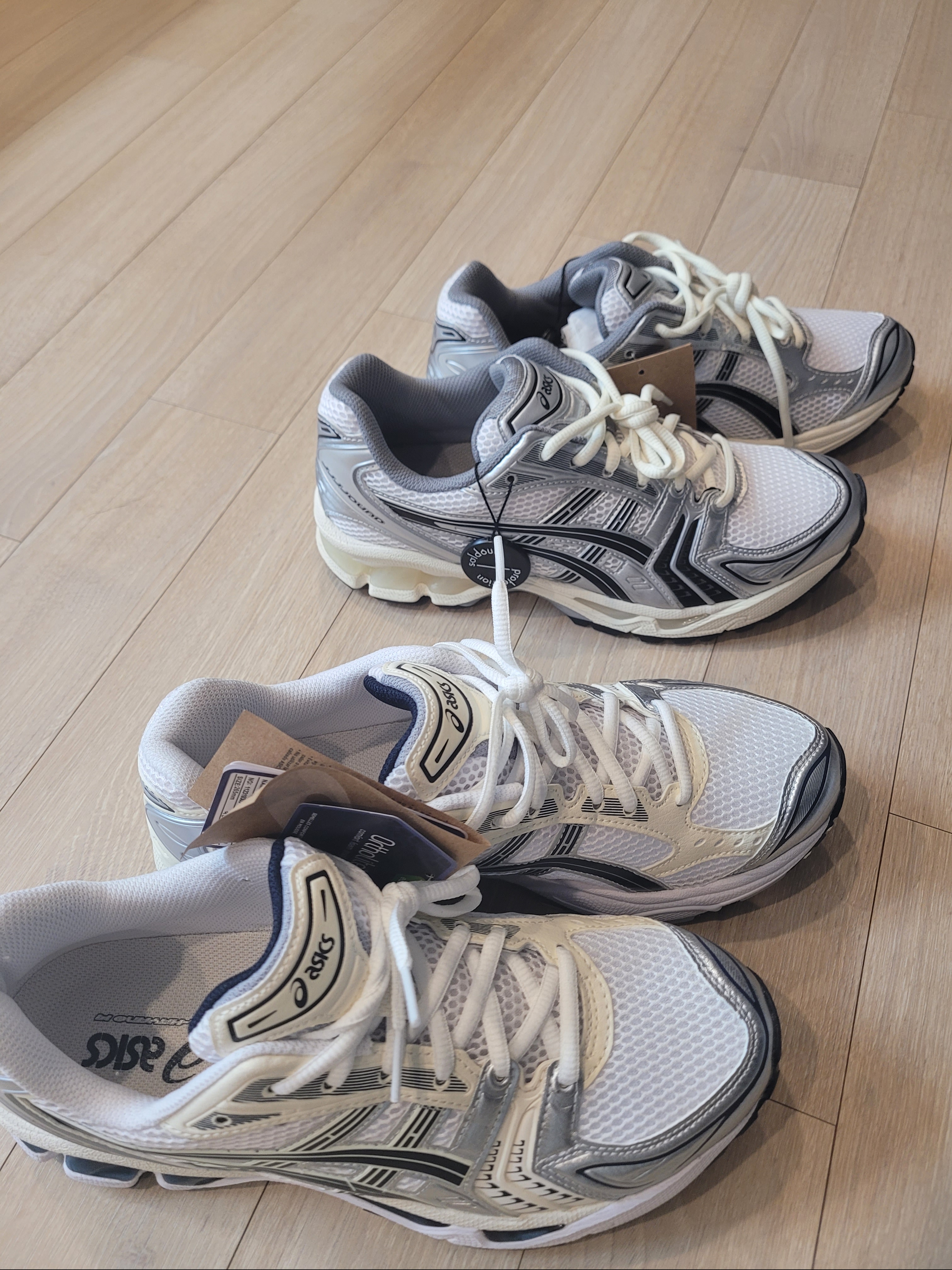 (W) Asics Gel-Kayano 14 White Midnight, Asics x JJJJound Gel-Kayano 14 Silver Black 착용 스타일