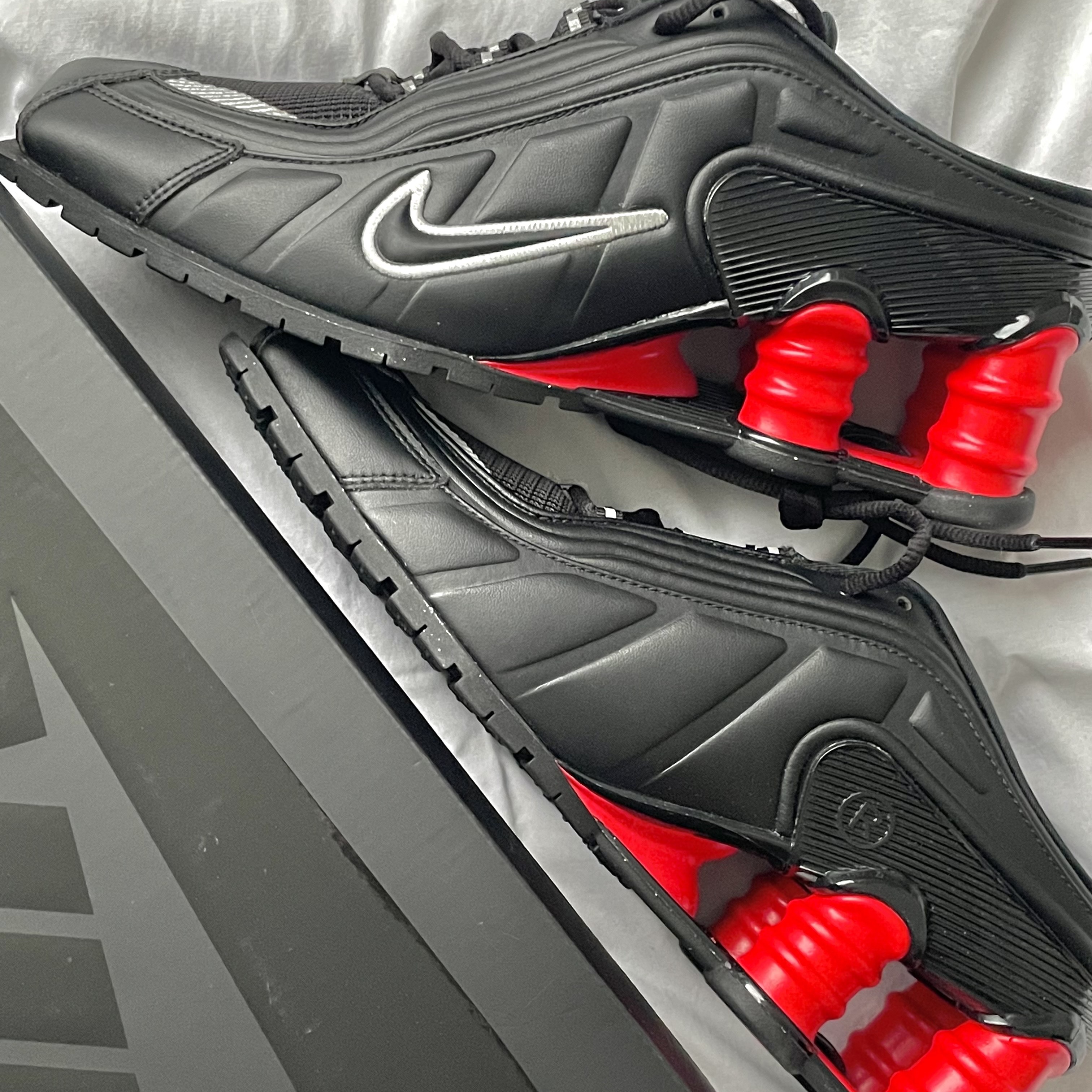 Nike x Martine Rose Shox MR4 Black 착용 스타일