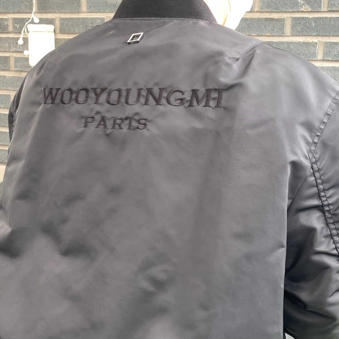 Wooyoungmi Back Logo MA-1 Black 착용 스타일