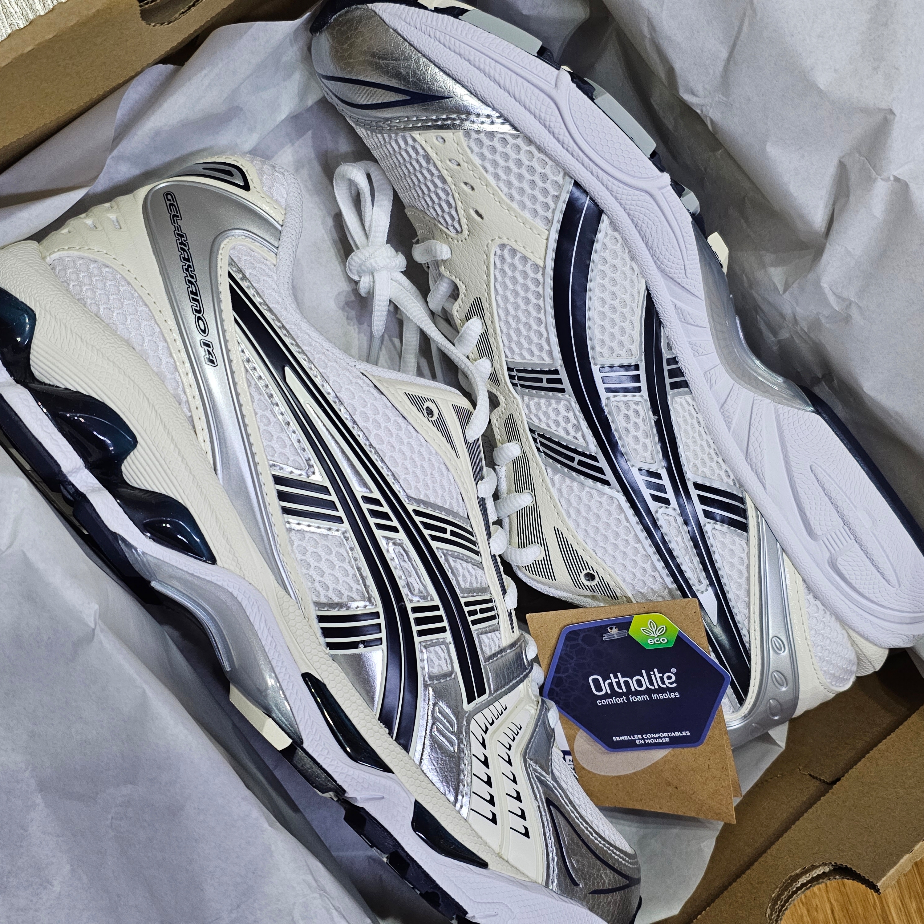 (W) Asics Gel-Kayano 14 White Midnight 착용 스타일
