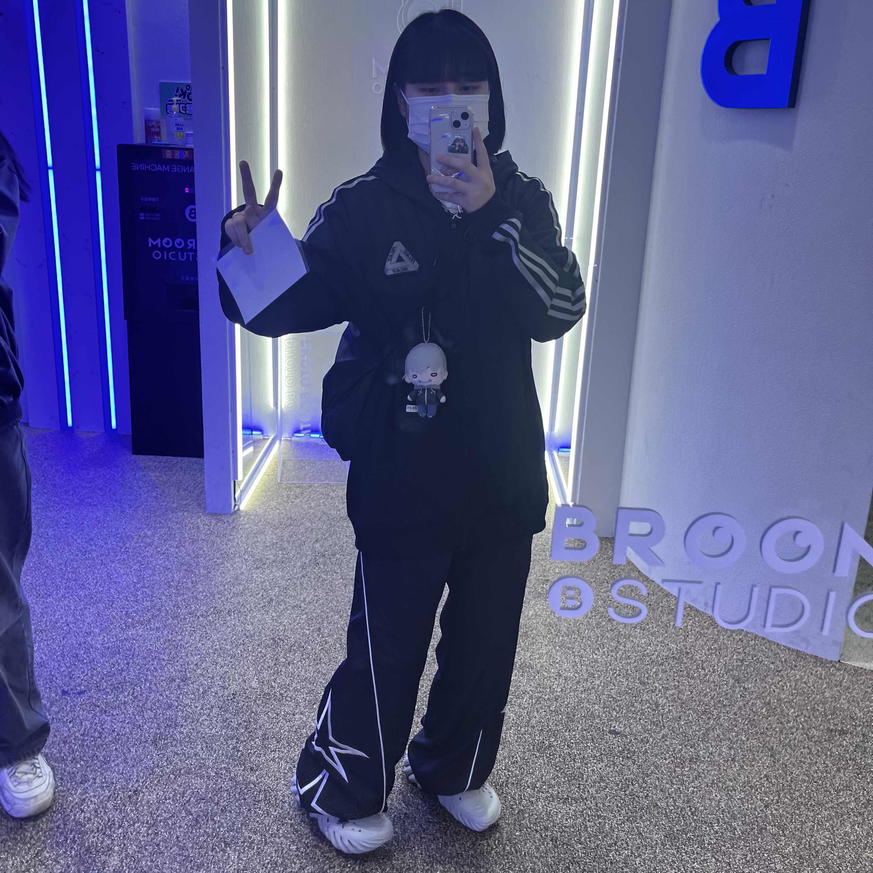 Palace x Adidas Hooded Firebird Track Top Black - 23SS 착용 스타일 - 1