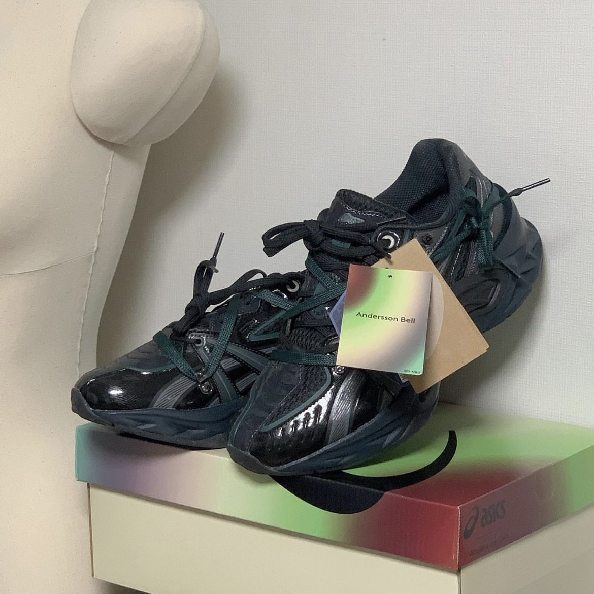 Asics x Andersson Bell HN2-S Protoblast Black 착용 스타일