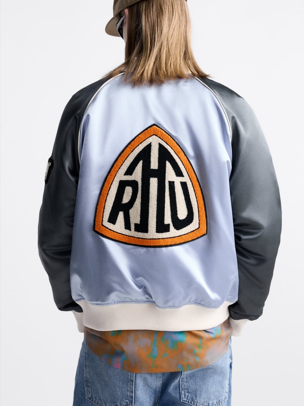 Zara x Rhuigi Satin Bomber Jacket Blue Grey 착용 스타일