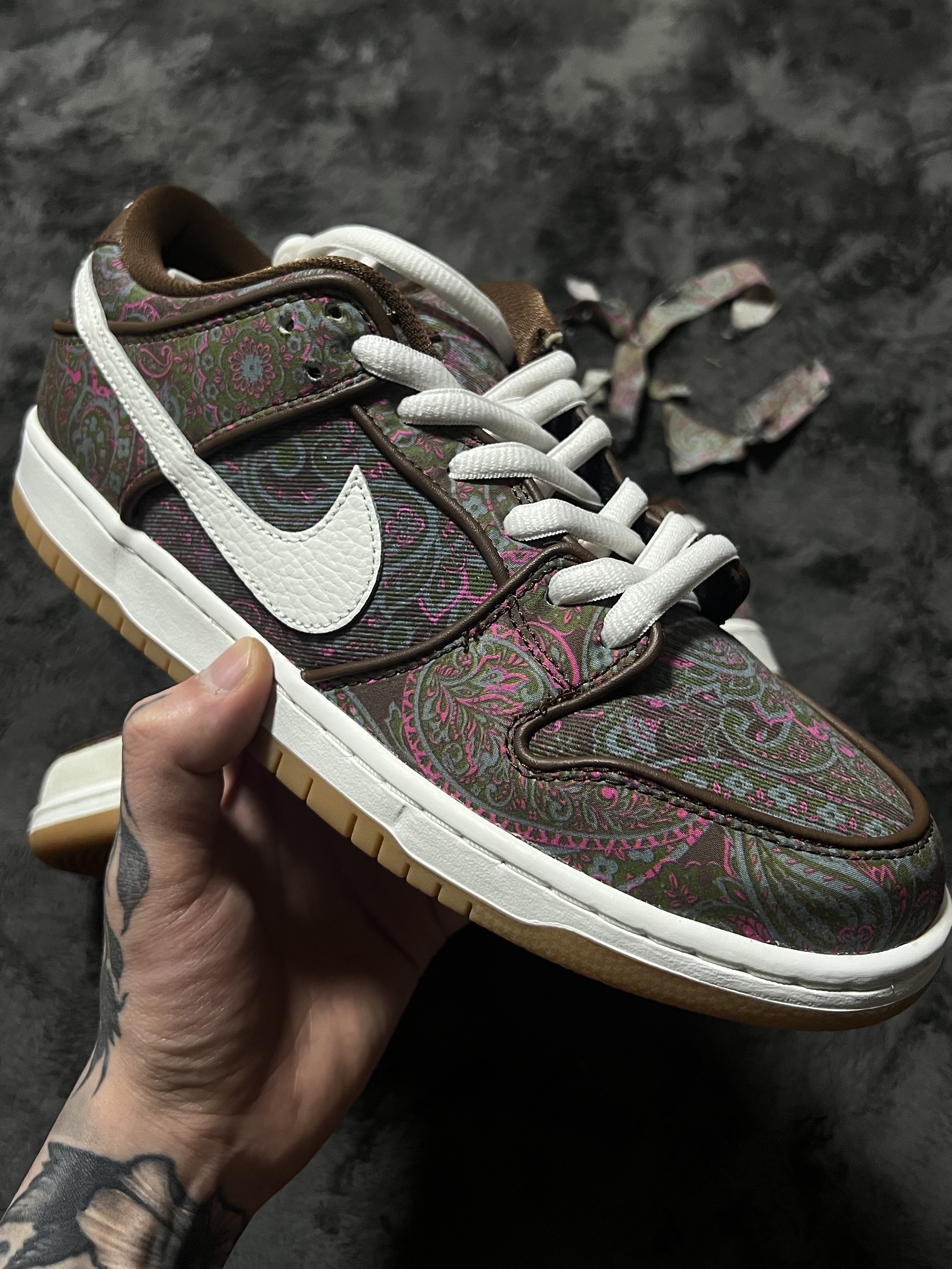 Nike SB Dunk Low Pro Premium Paisley 착용 스타일 - 2