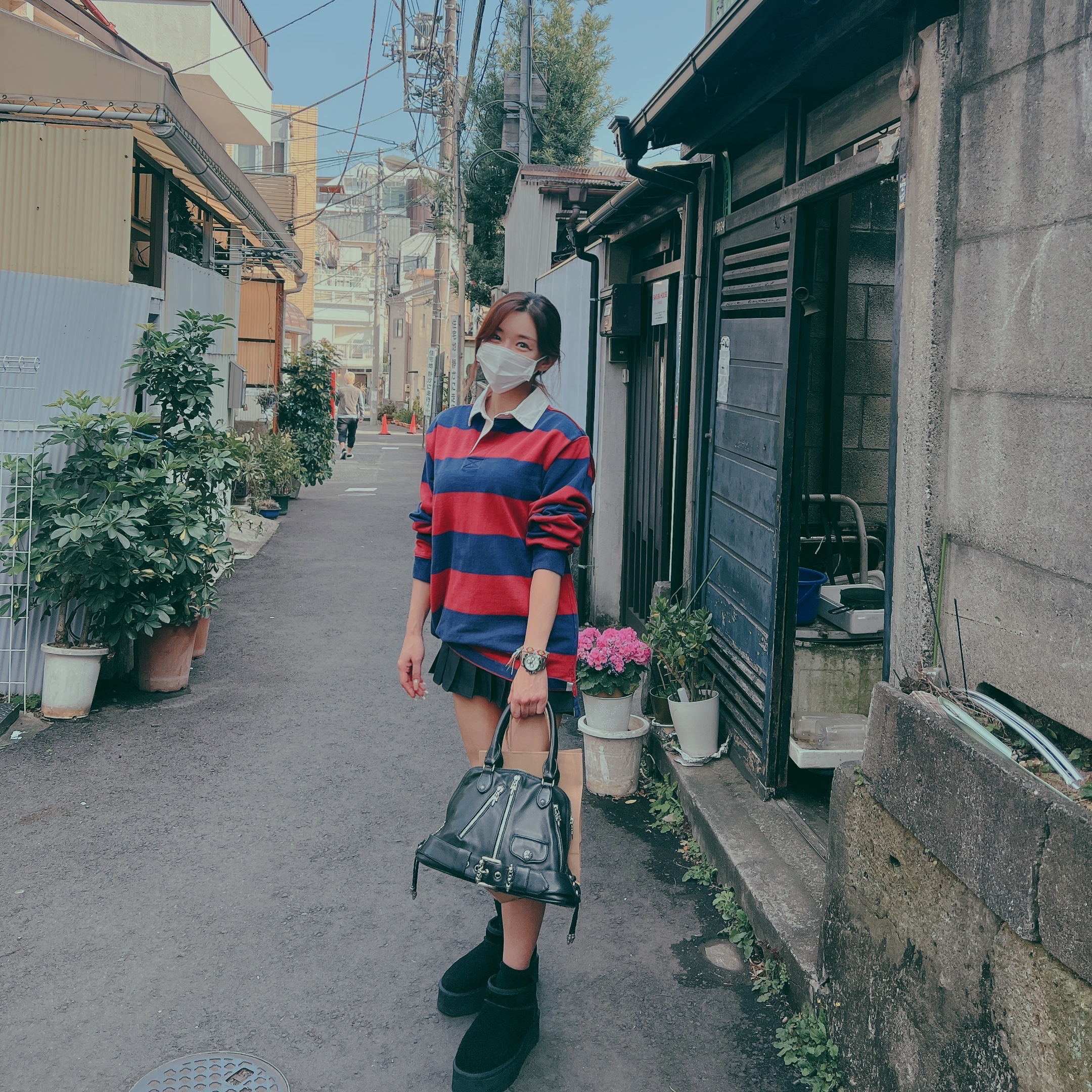 (W) UGG Classic Mini Platform Boots Black, Rolex Cosmograph Daytona 40mm 116500LN White Oyster 착용 스타일