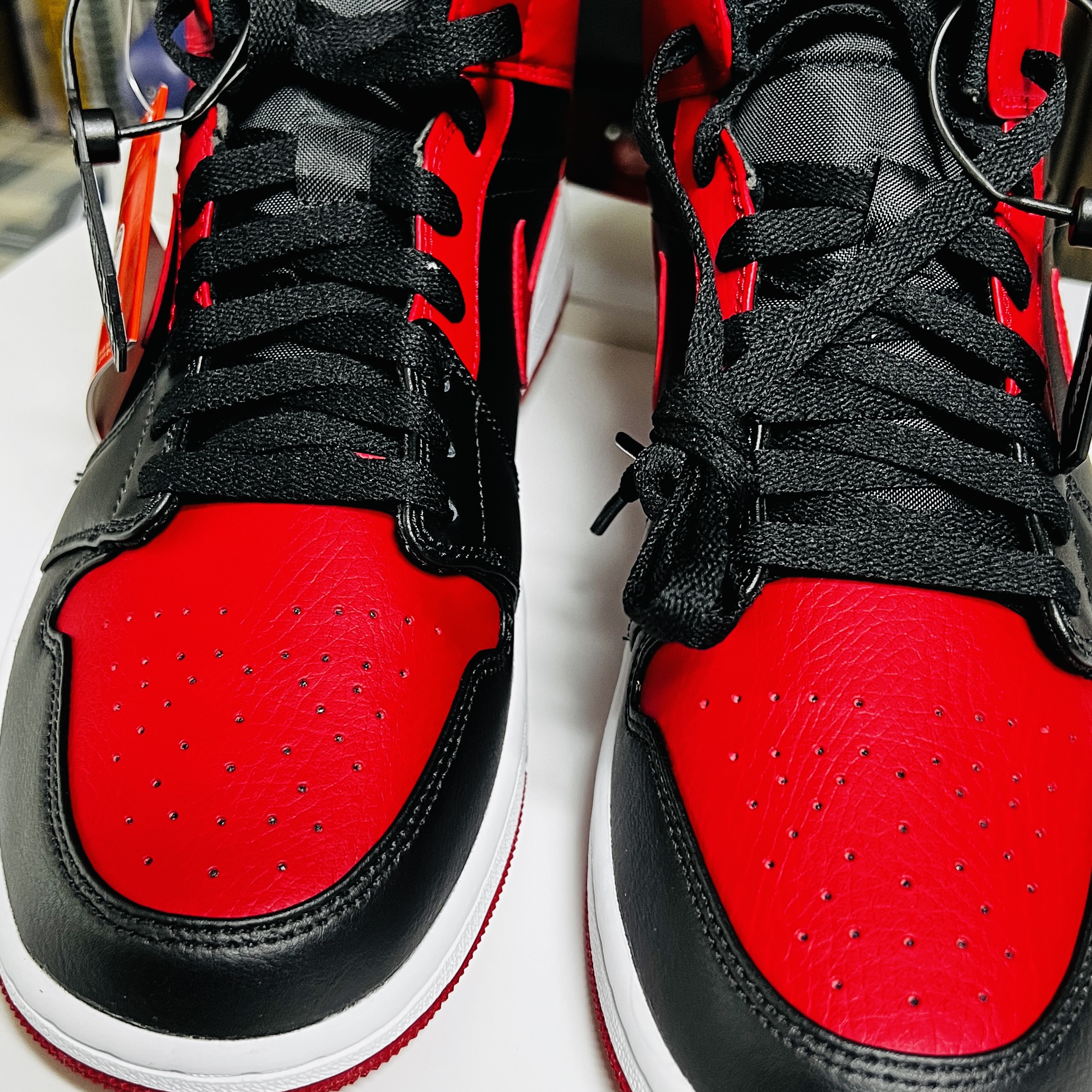 Jordan 1 Mid Bred Banned 2020 착용 스타일 - 2