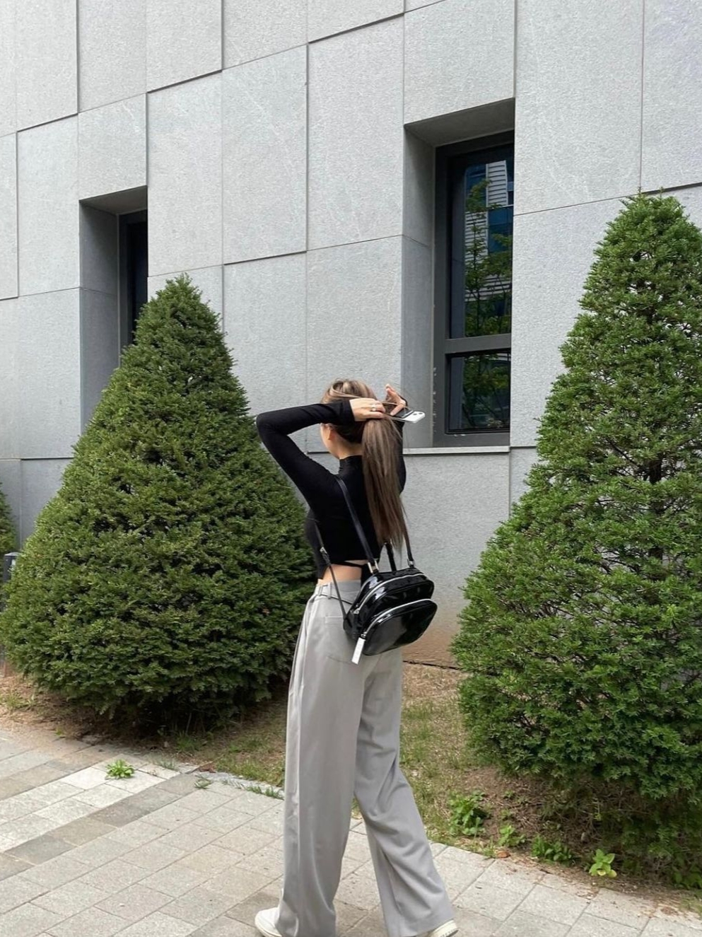 Nieeh Women Turtle Bag Black 착용 스타일