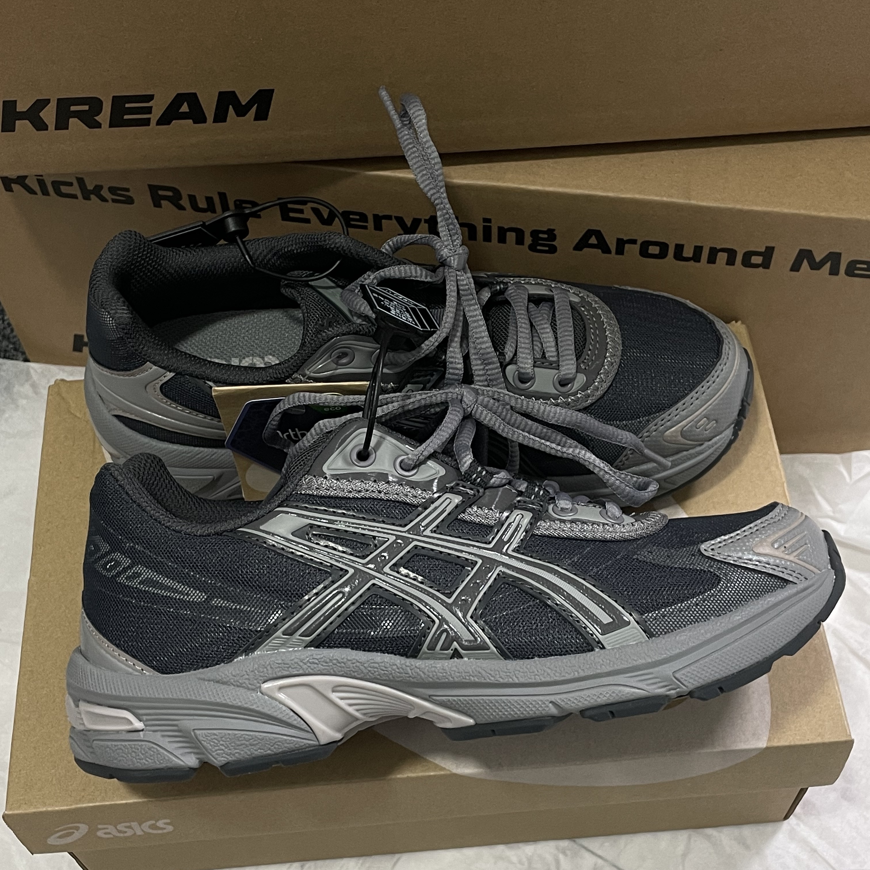 Asics Gel-1130 RE Obsidian Grey 착용 스타일 - 2